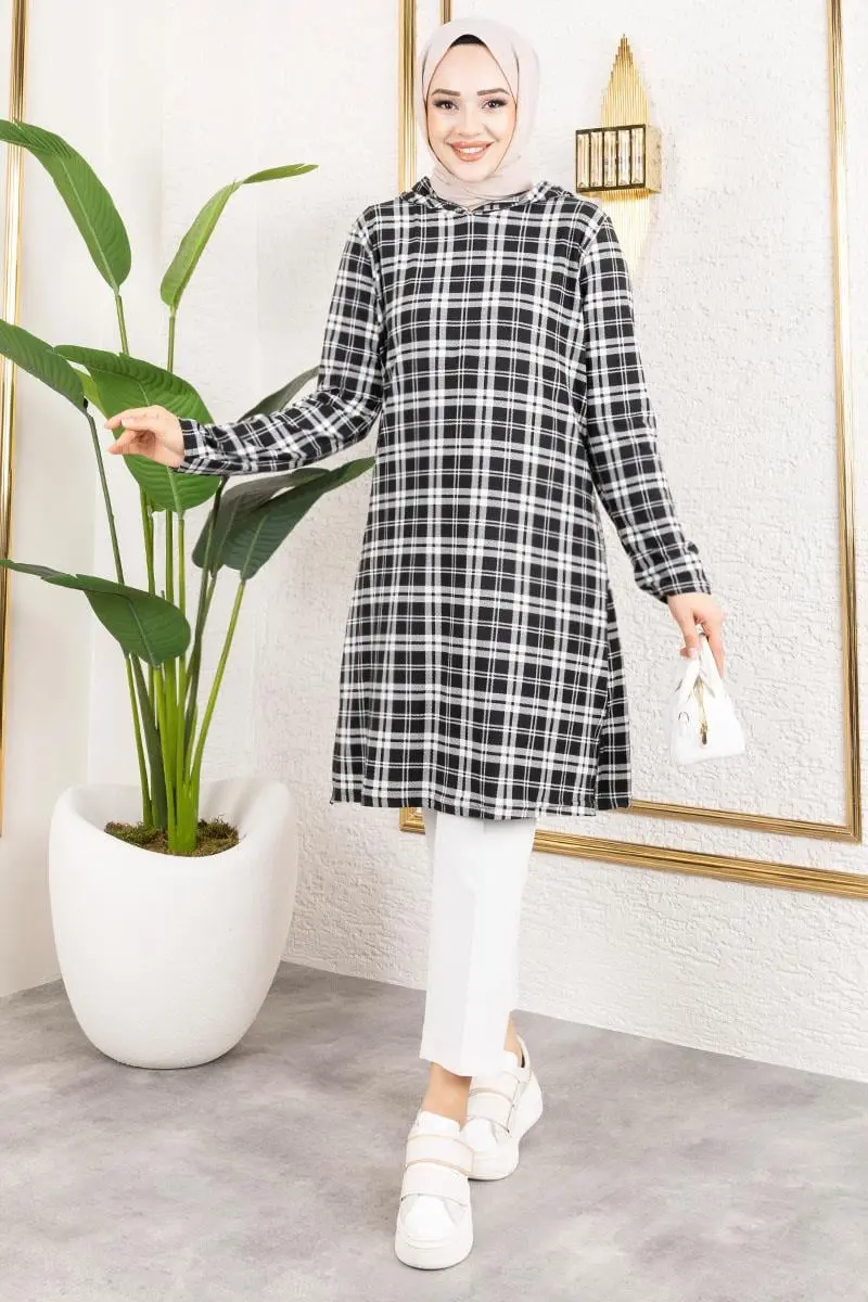 Hooded Winter Sports Tunic-detail