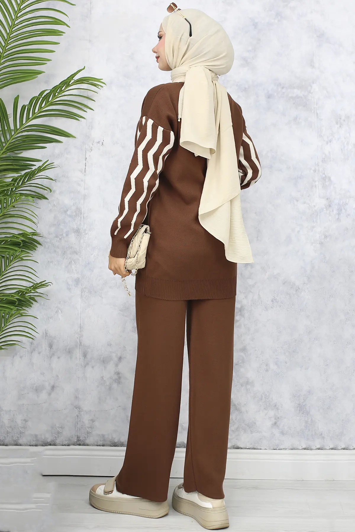 Knitwear Set With Patterned Sleeves-detail