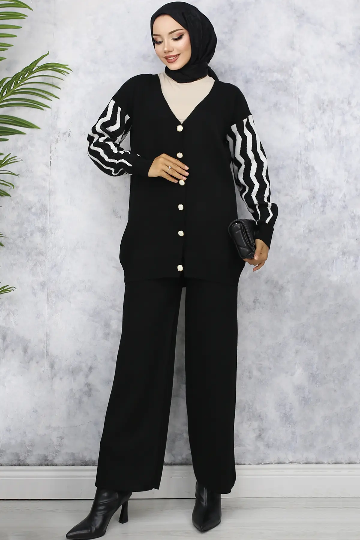 Knitwear Set With Patterned Sleeves-detail