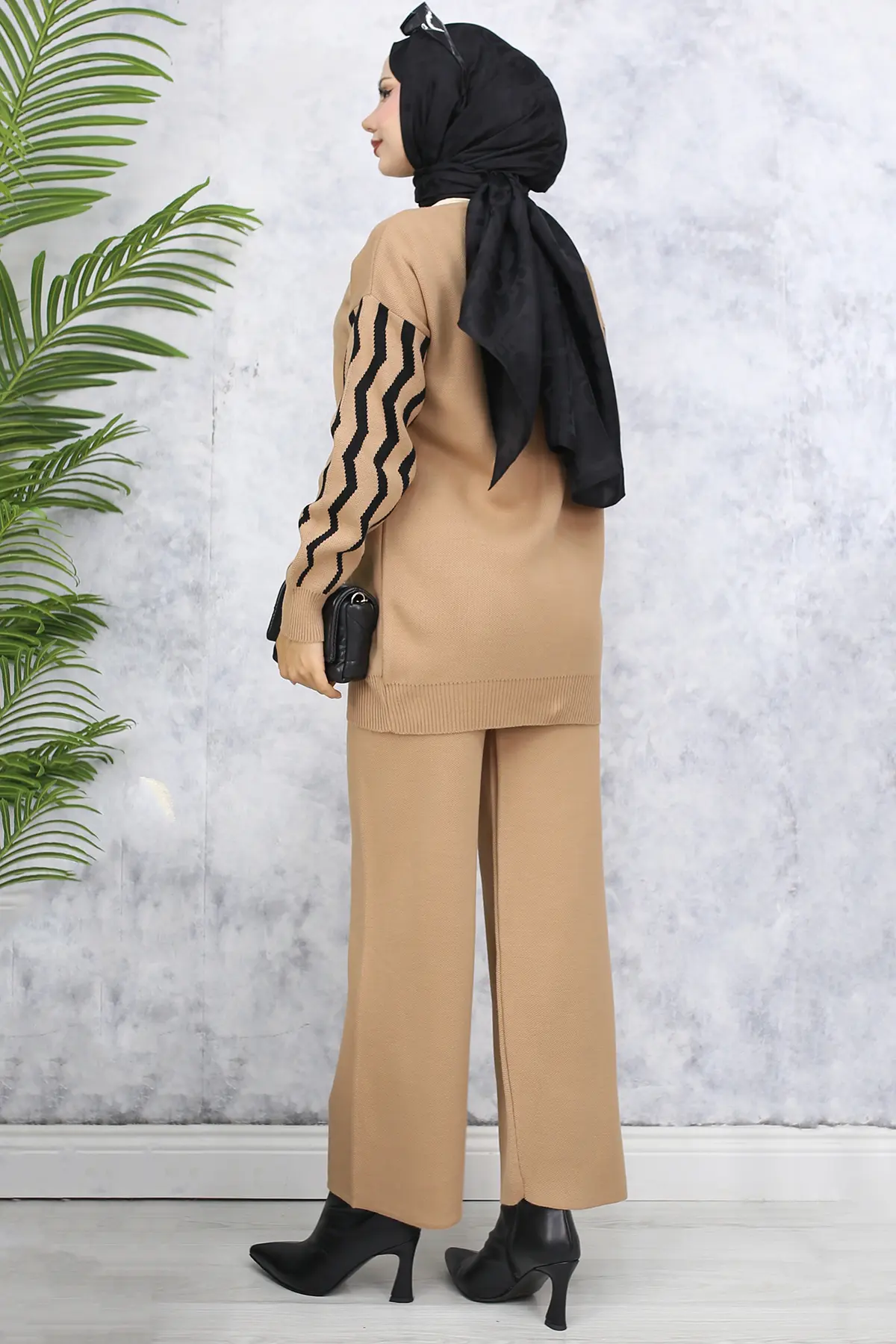 Knitwear Set With Patterned Sleeves-detail