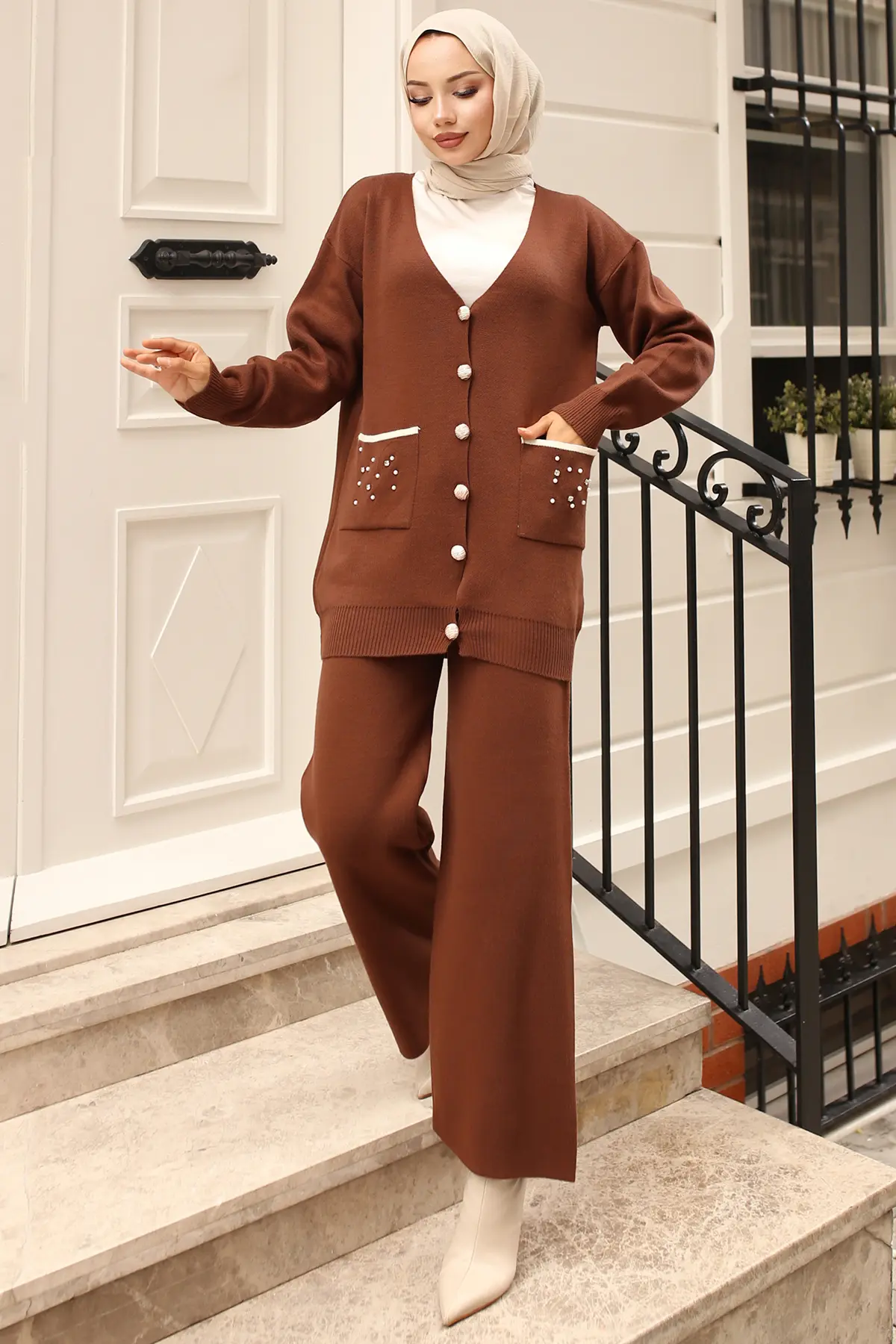Knitwear Suit With Pocket Stone Detail-detail