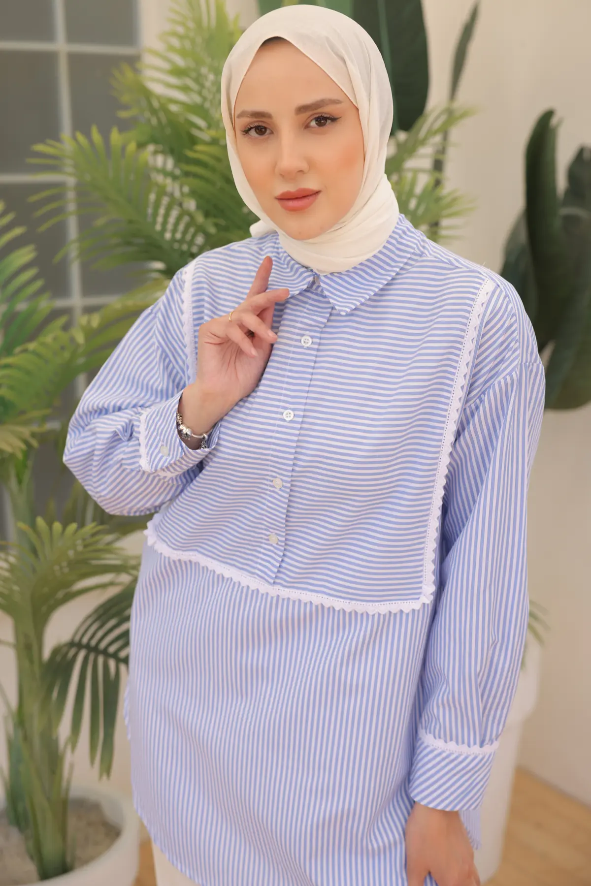 Lace Detailed Striped Casual Shirt-detail