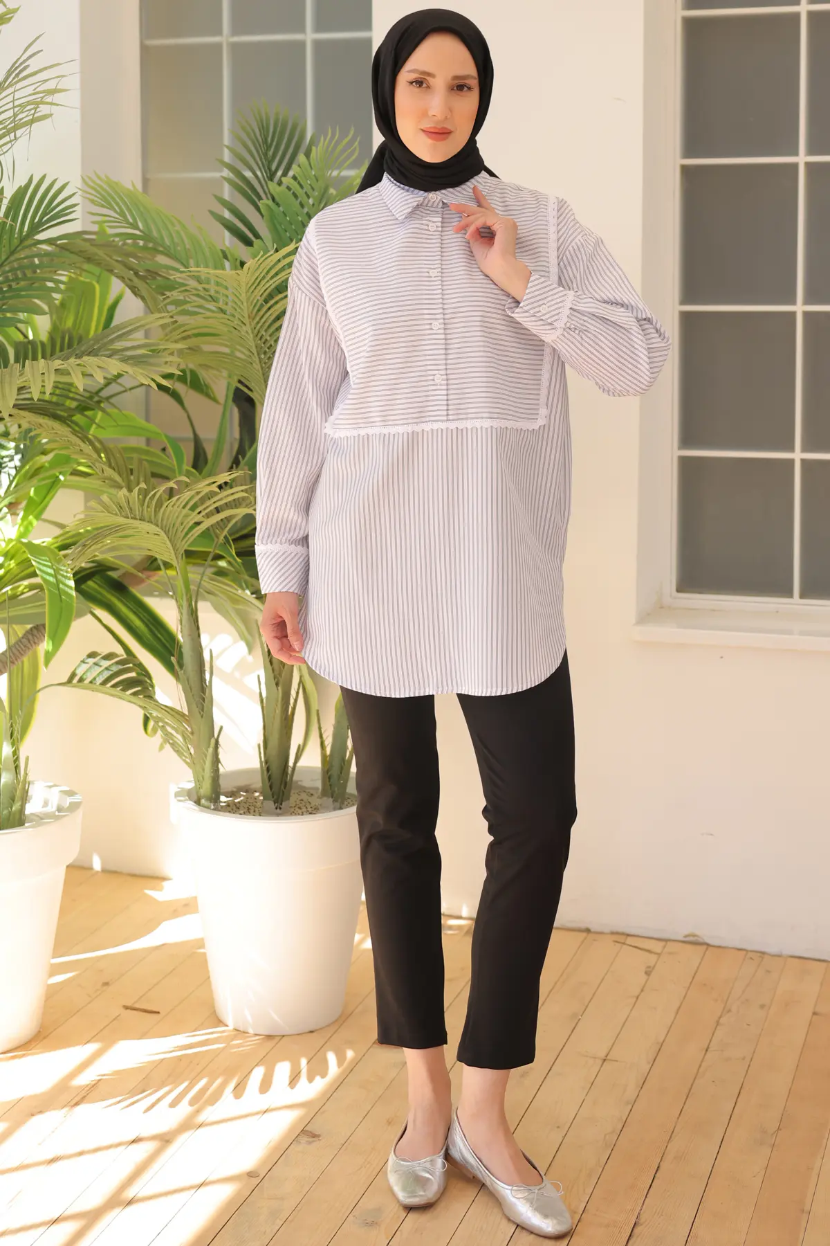 Lace Detailed Striped Casual Shirt-detail