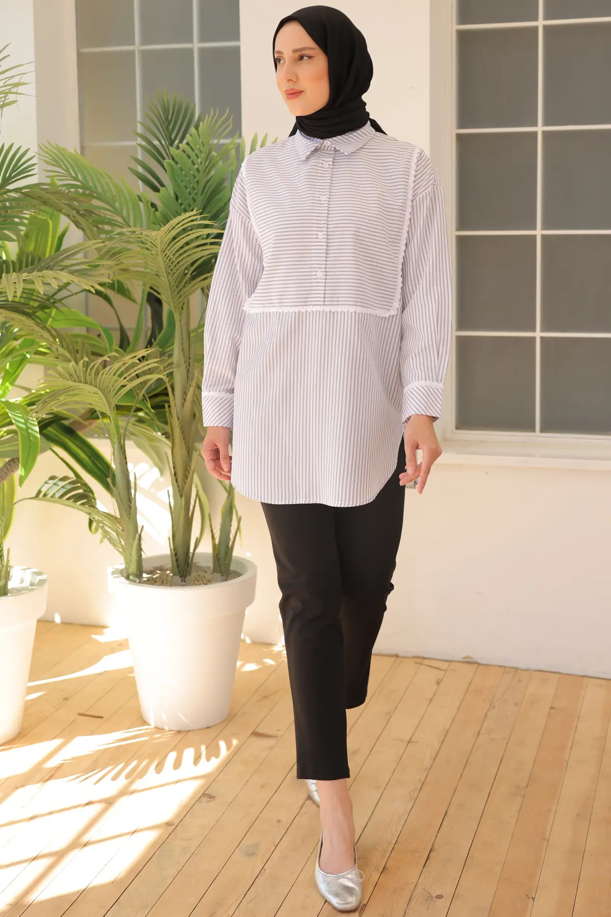 Lace Detailed Striped Casual Shirt-detail