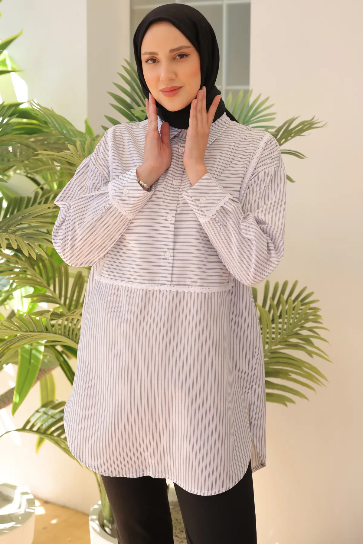 Lace Detailed Striped Casual Shirt-detail