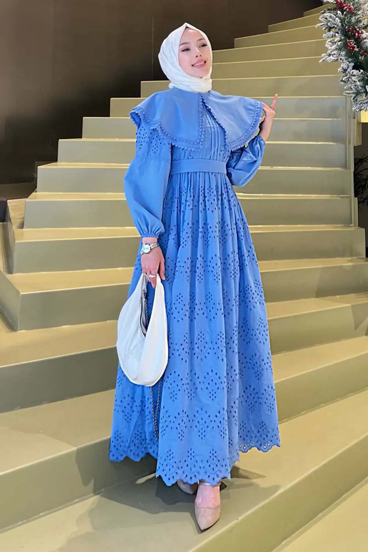 Lace Dress With Collar Detail-detail