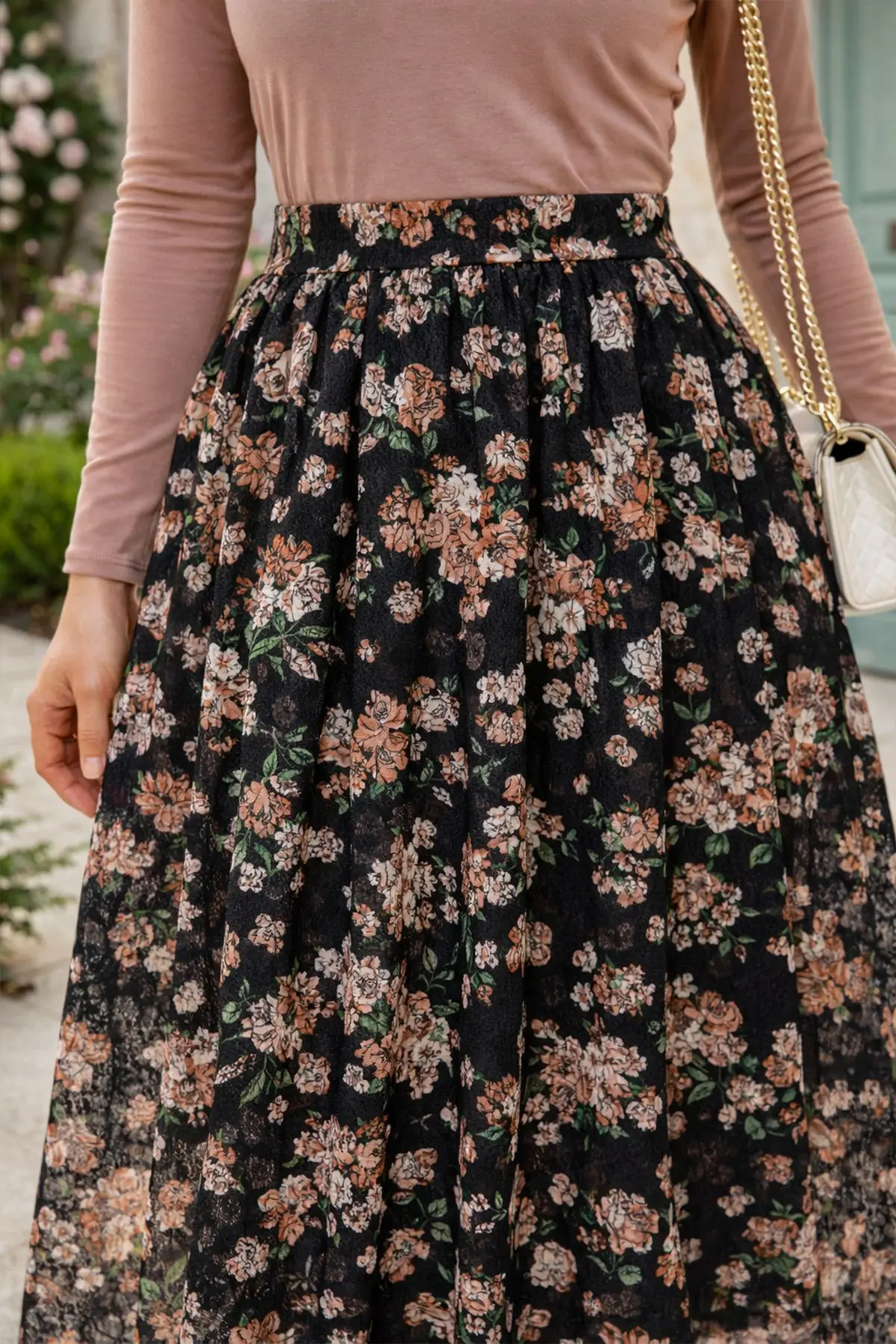Lace Printed Skirt-detail