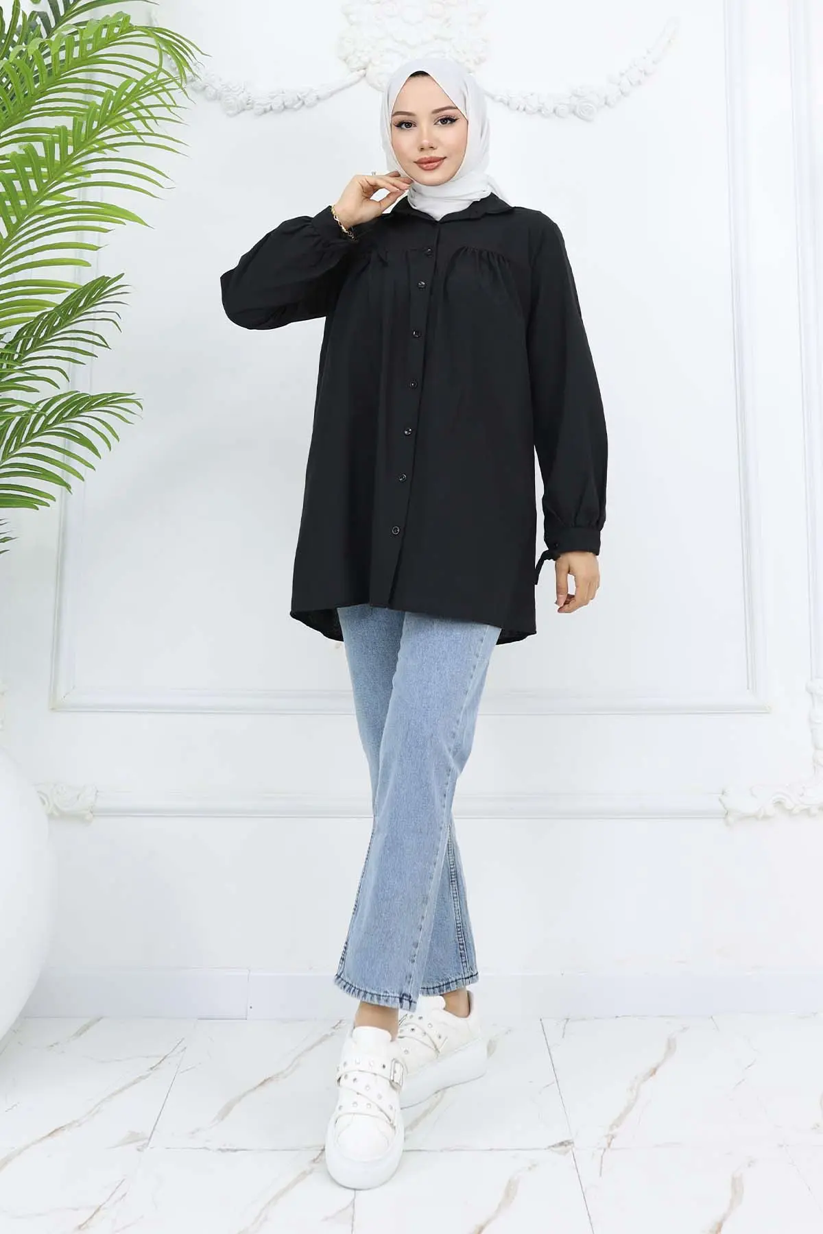 Laced Sleeve Hijab Shirt-detail