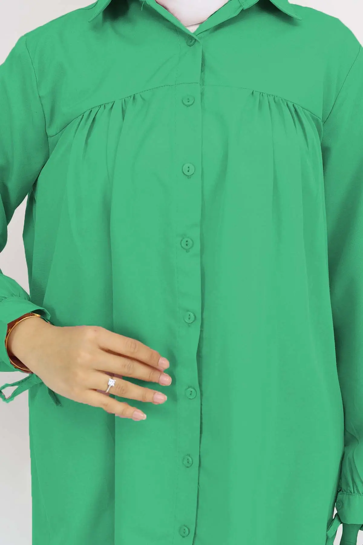 Laced Sleeve Hijab Shirt-detail