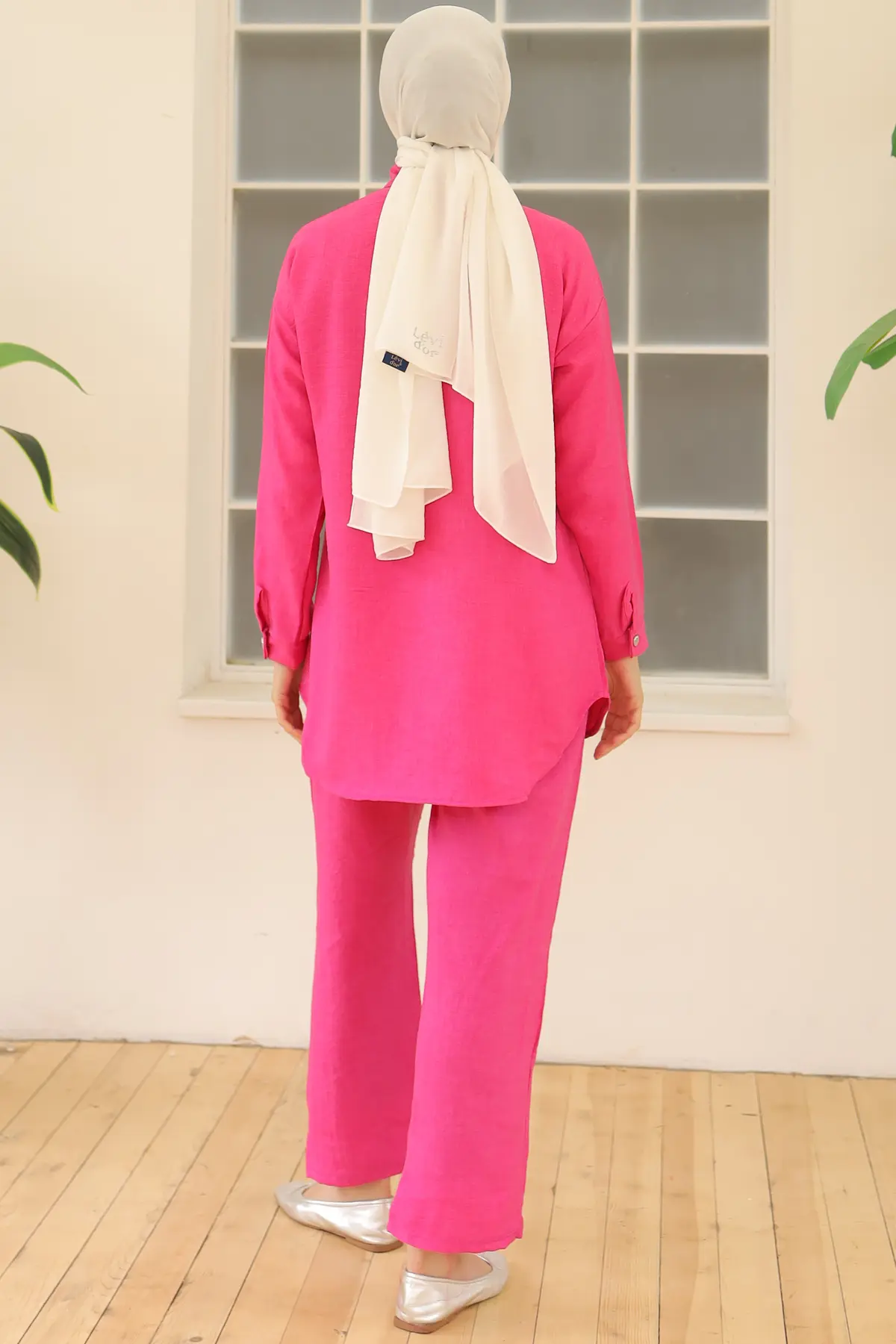 Leaf Stone Linen Suit-detail