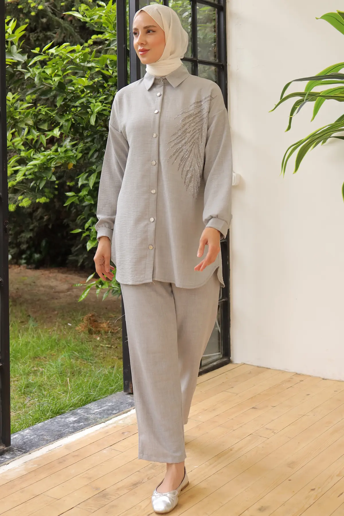 Leaf Stone Linen Suit-detail