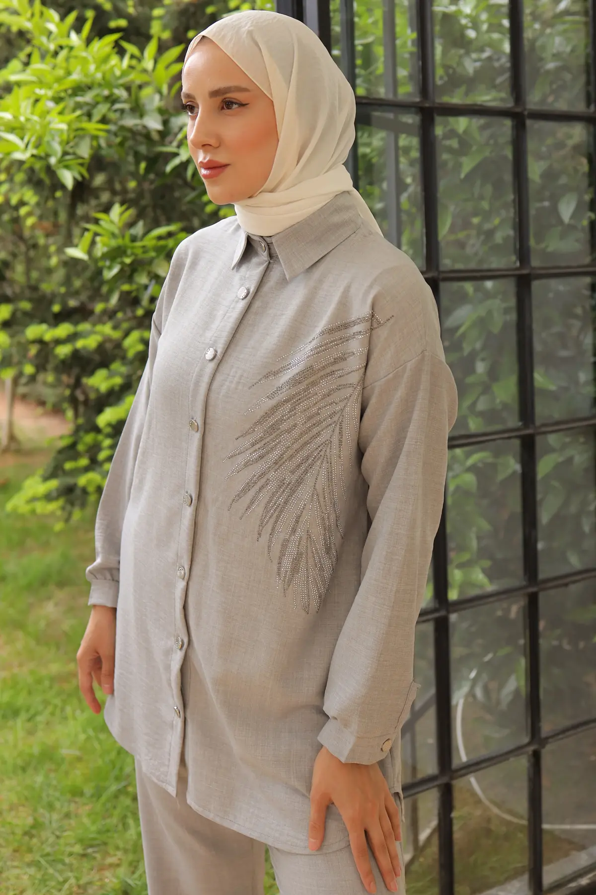 Leaf Stone Linen Suit-detail