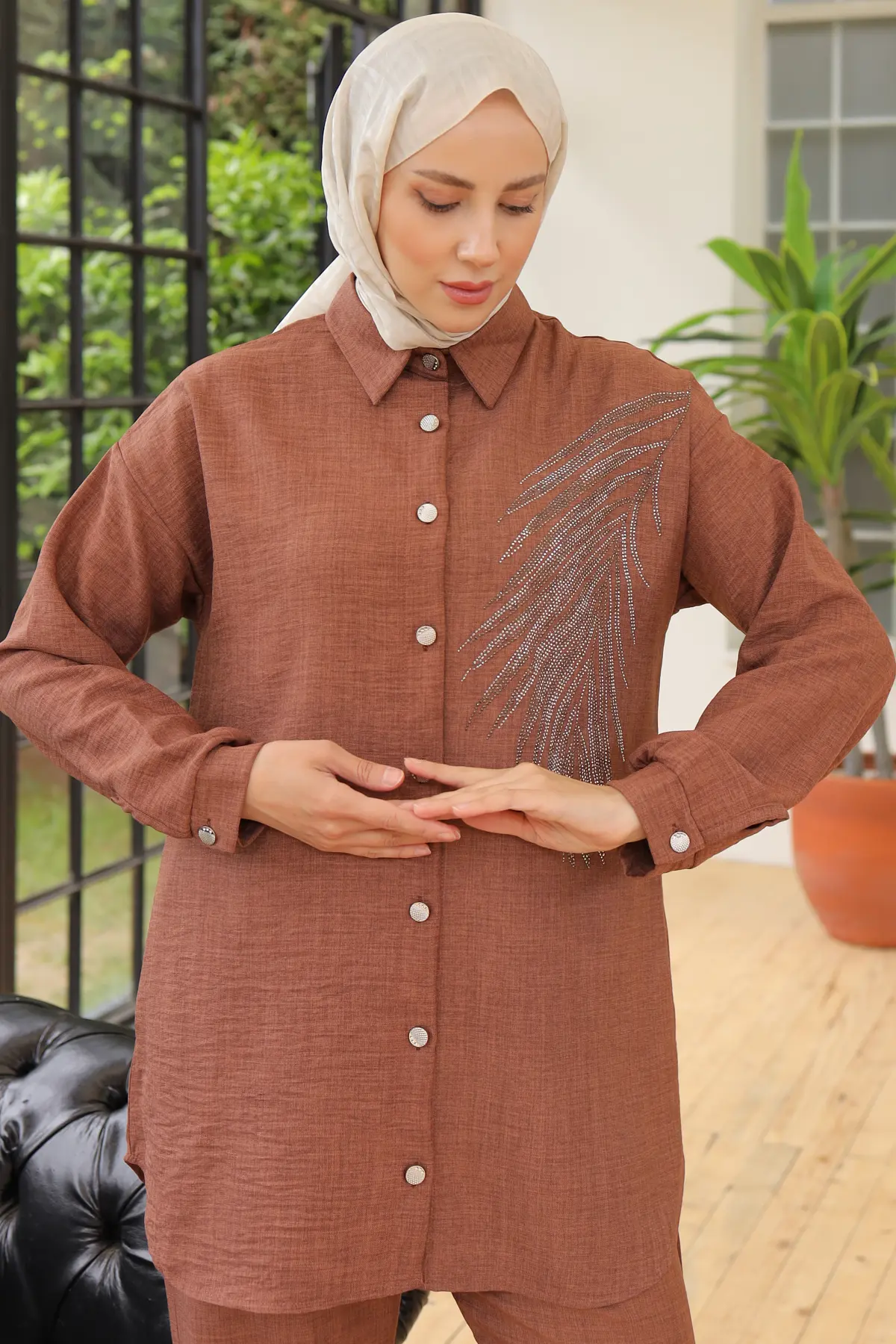 Leaf Stone Linen Suit-detail