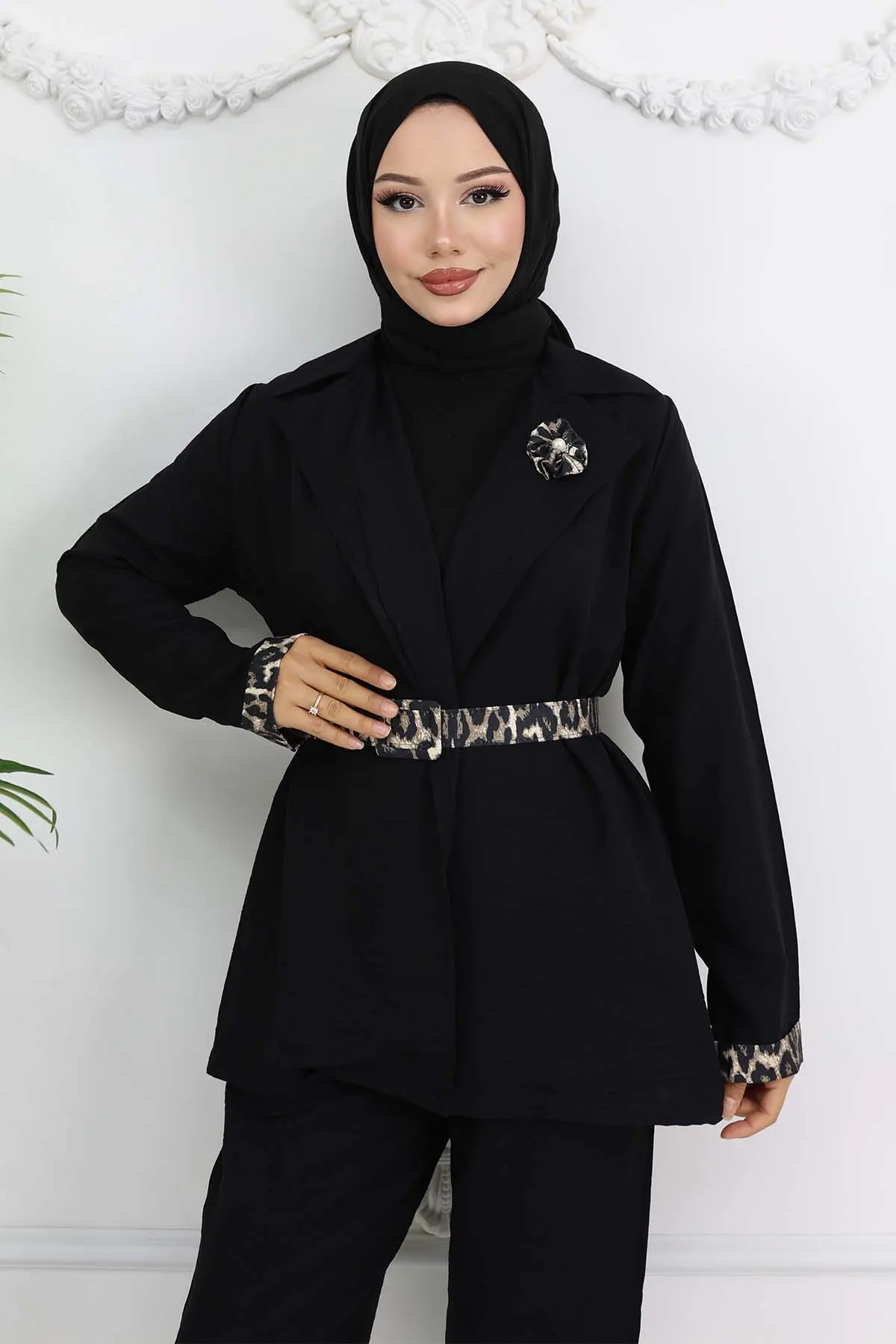 Leopard Patterned Belted Jacket And Trousers-detail