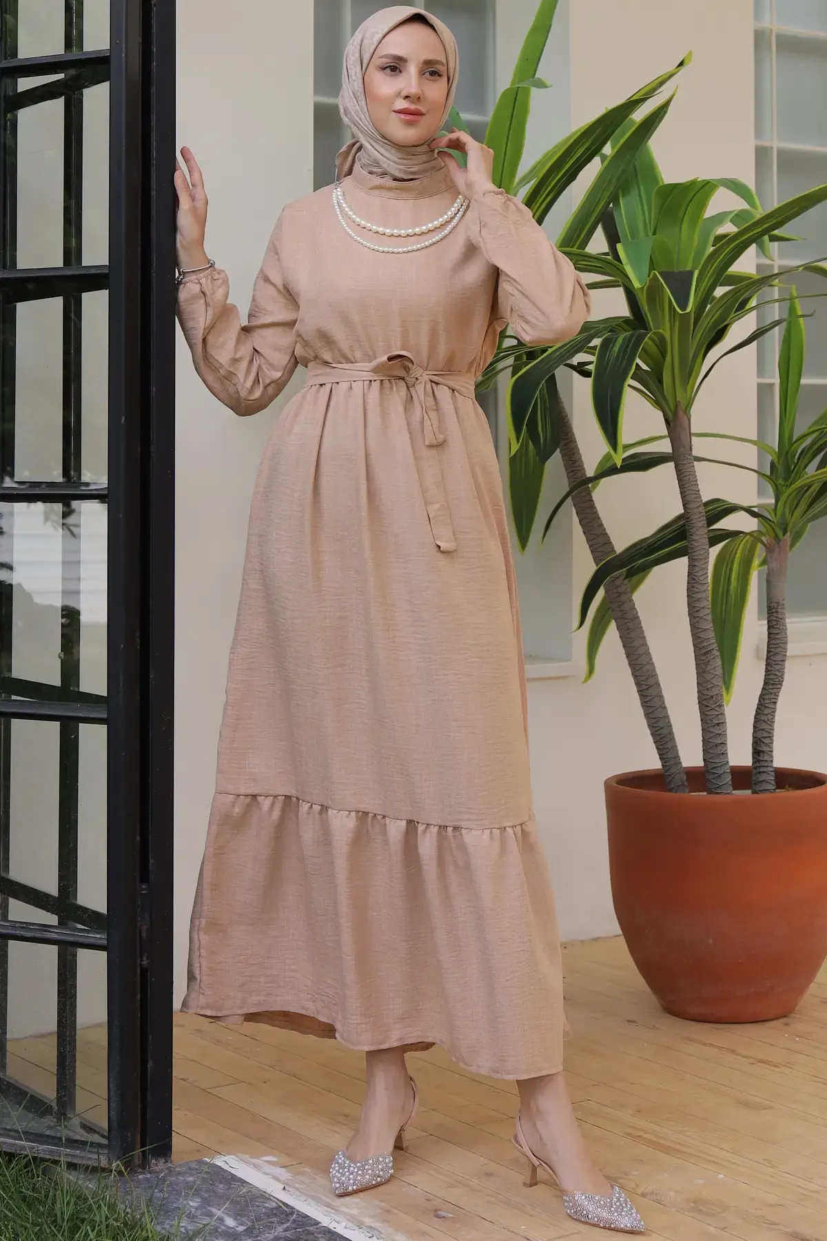 Linen Dress With Pearl Necklace