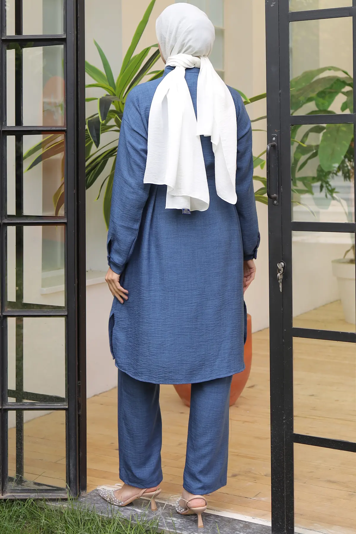 Linen Suit With Long Tunic-detail