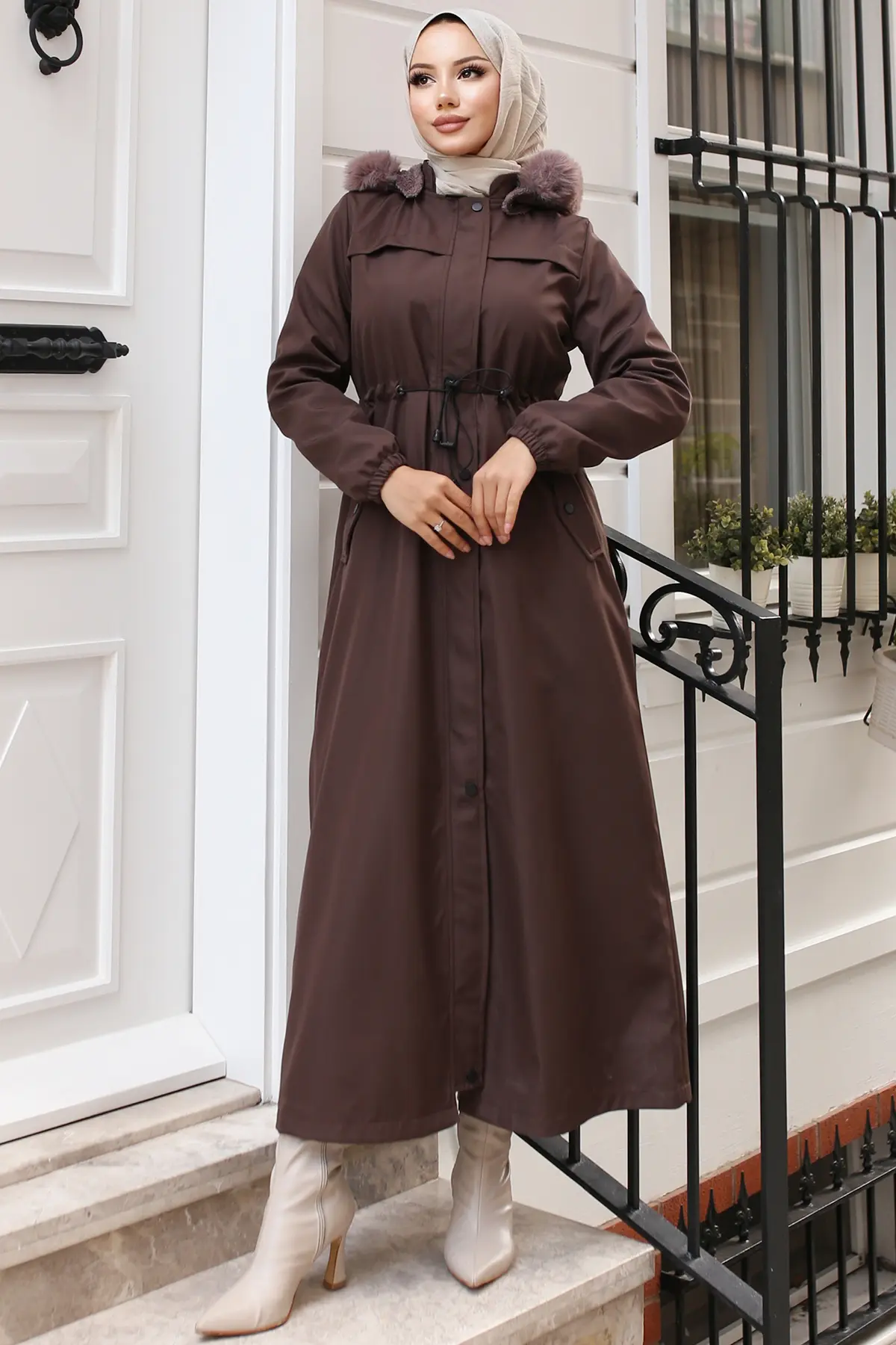 Long Bondite Coat With Plush Inside And Fur Collar-detail