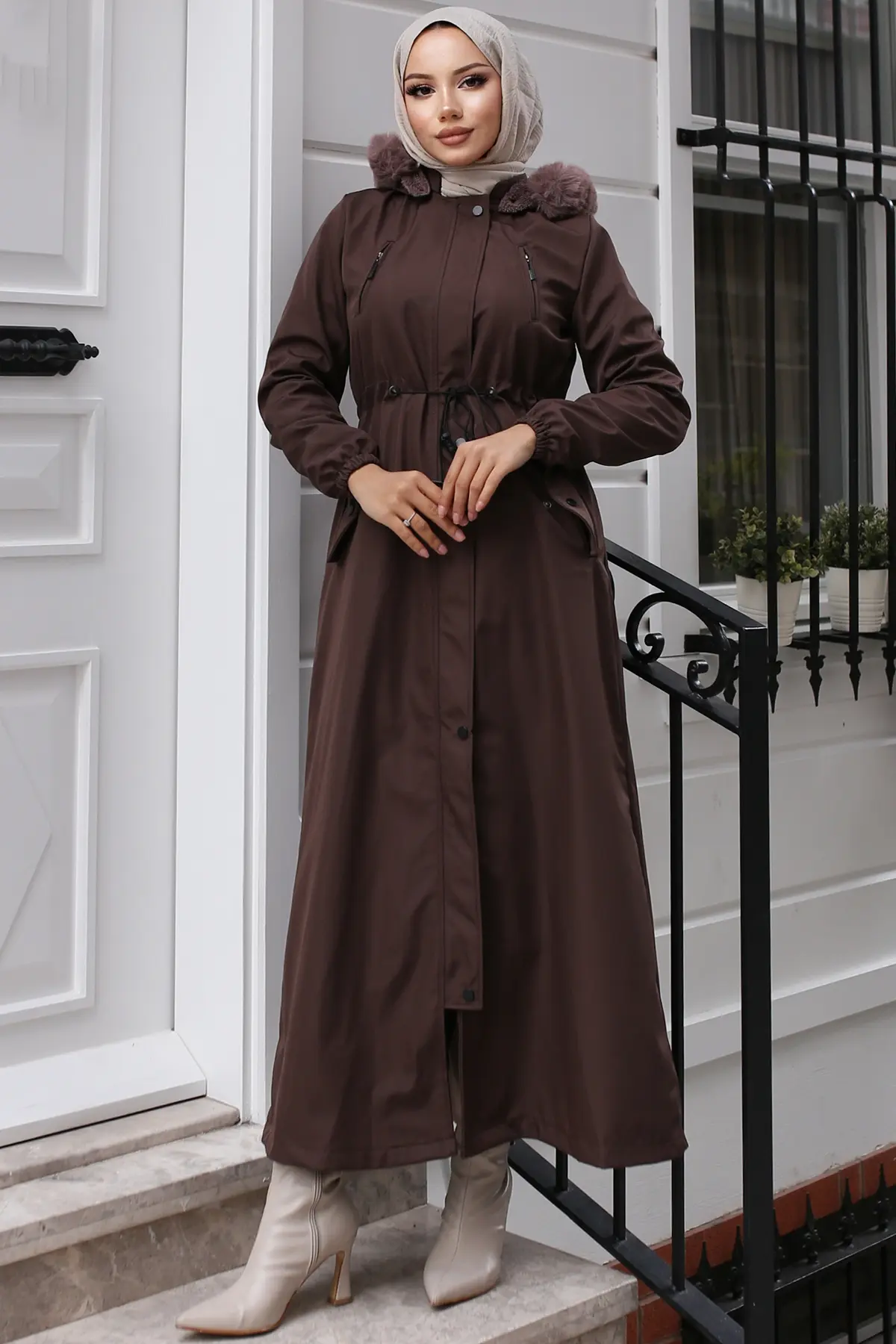 Long Bondite Coat With Plush Inside And Fur Collar-detail