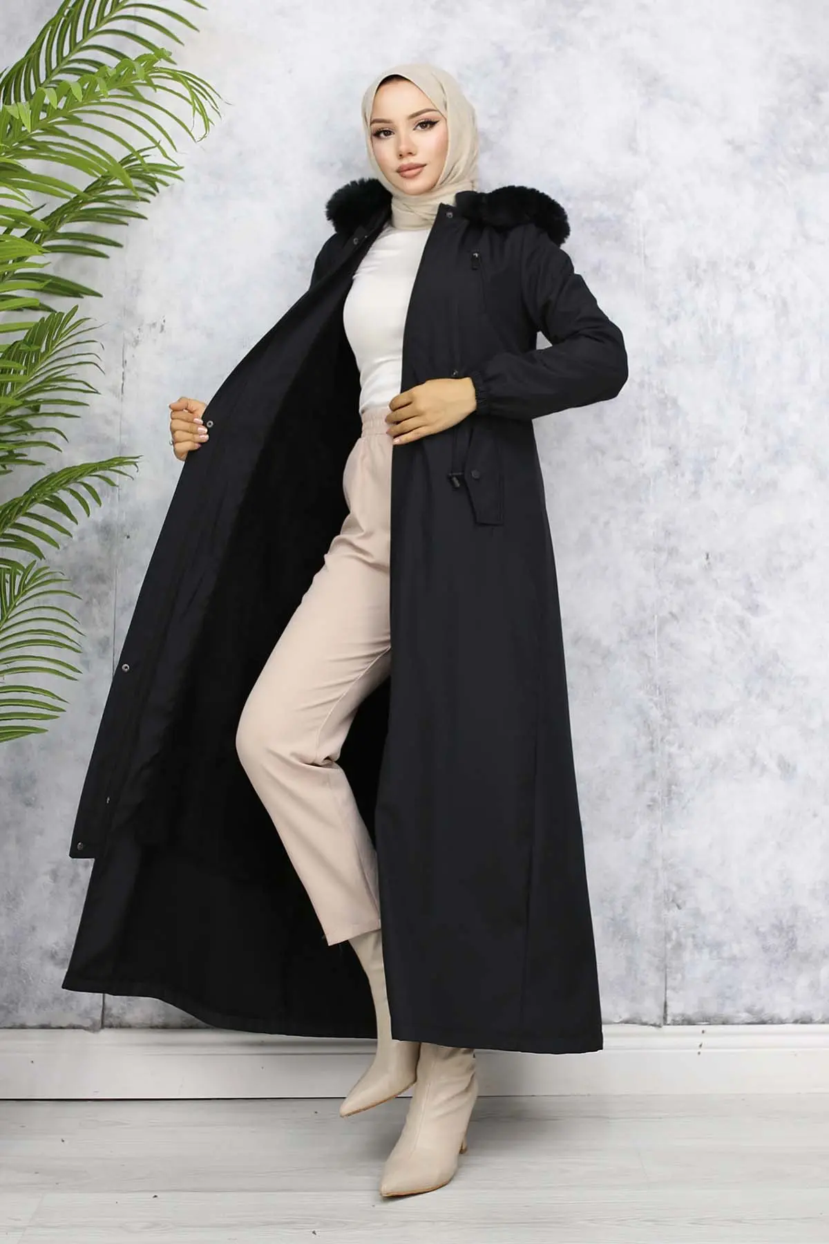 Long Bondite Coat With Plush Inside And Fur Collar