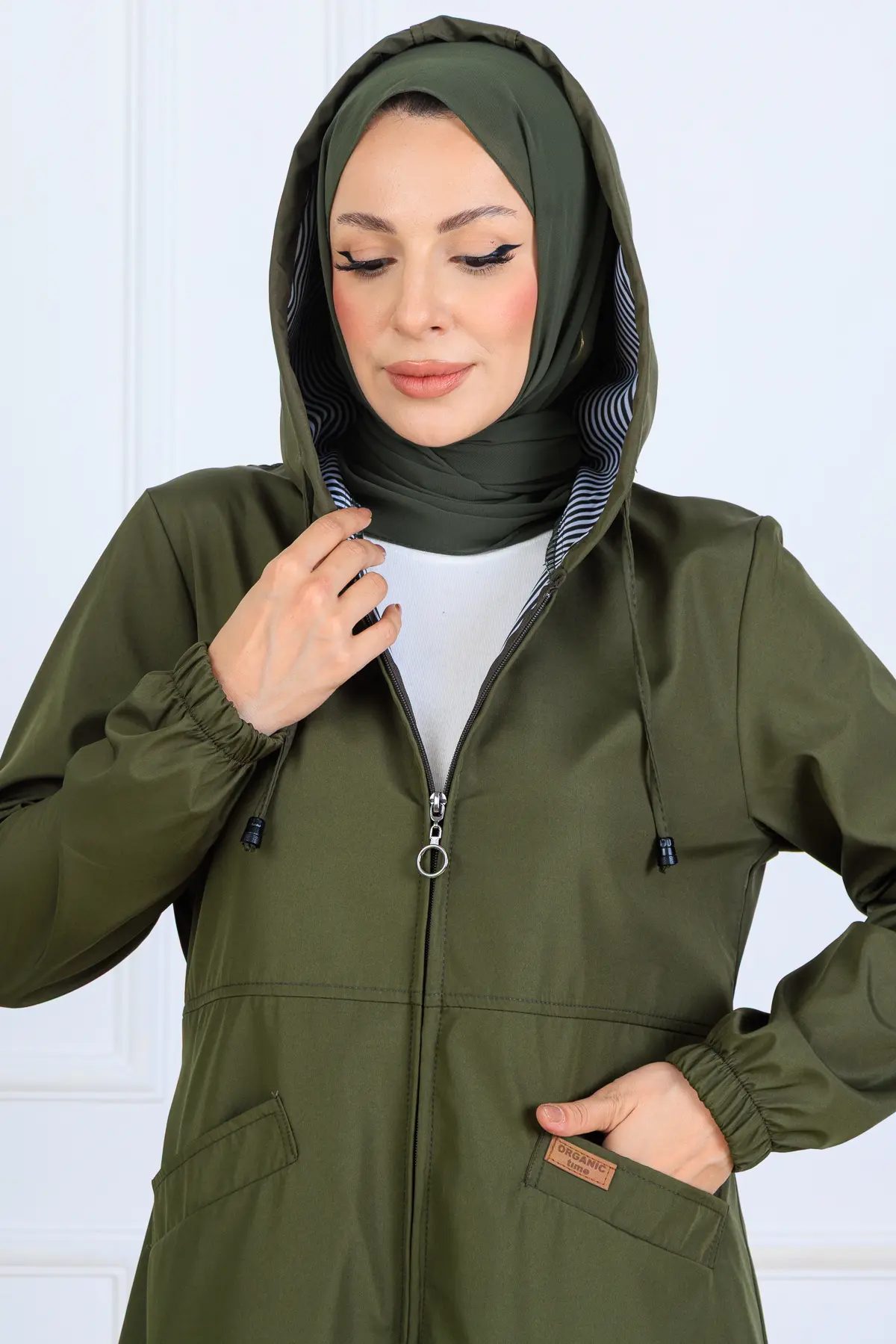 Long Coat With Patterned Interior-detail