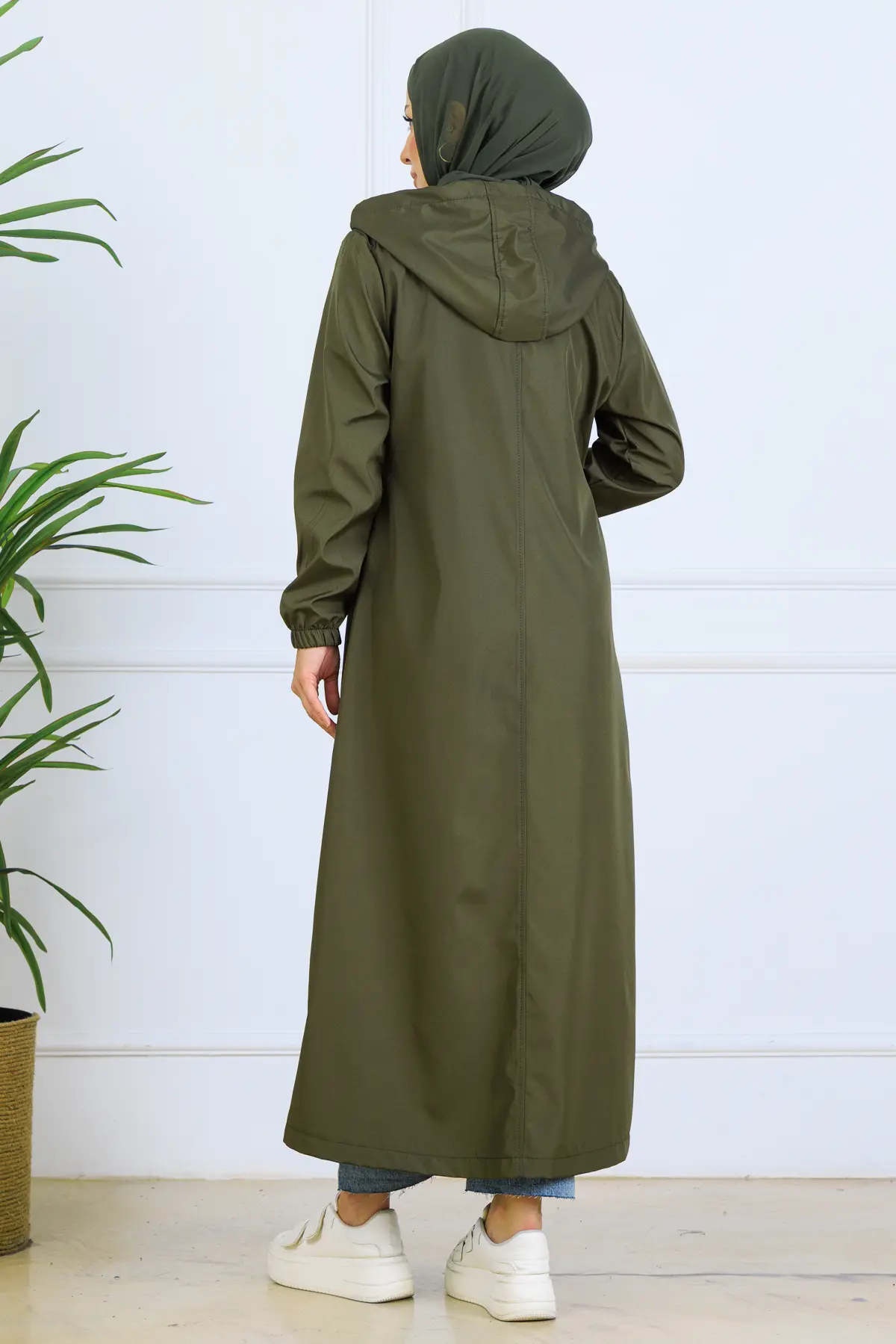 Long Coat With Patterned Interior-detail