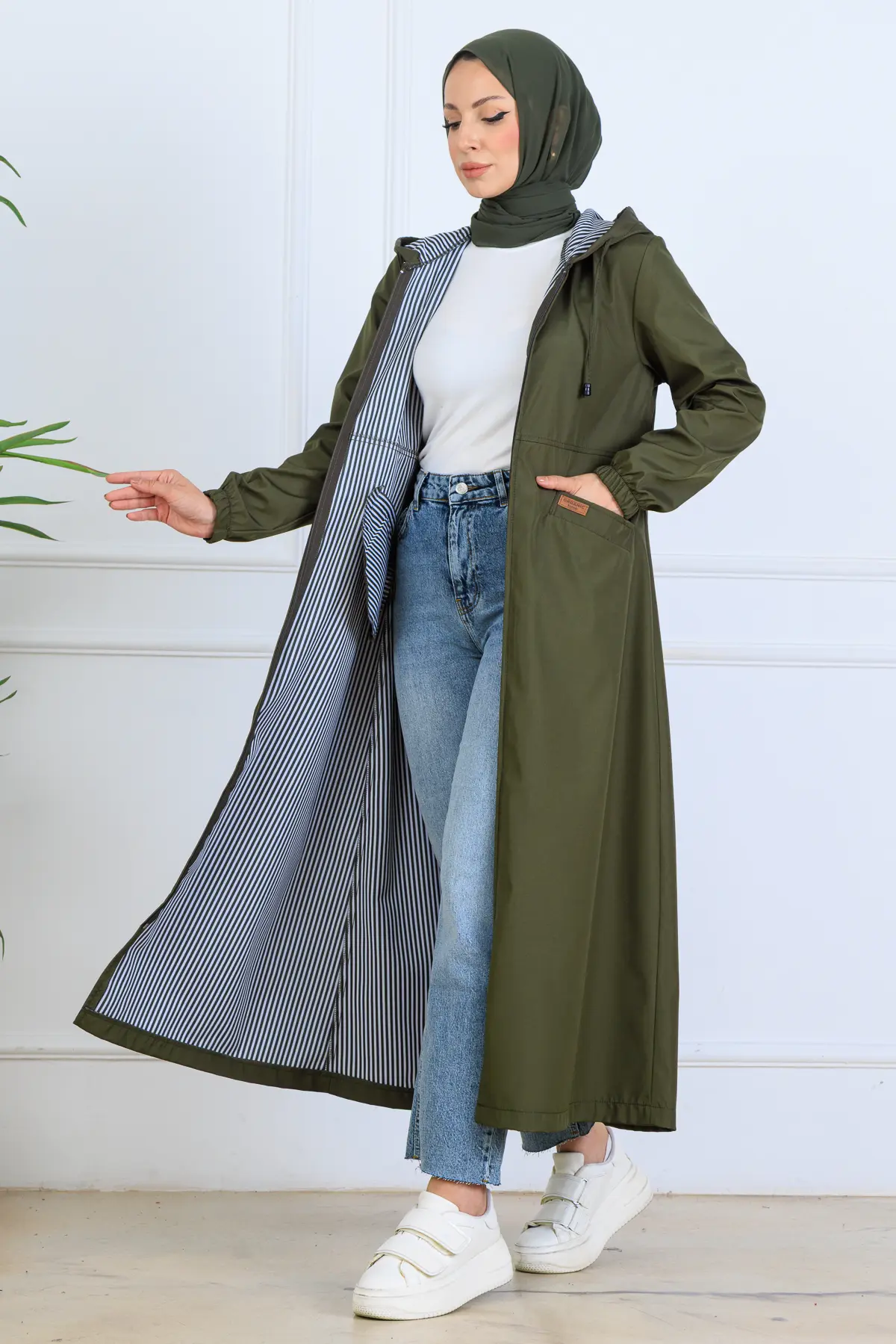 Long Coat With Patterned Interior