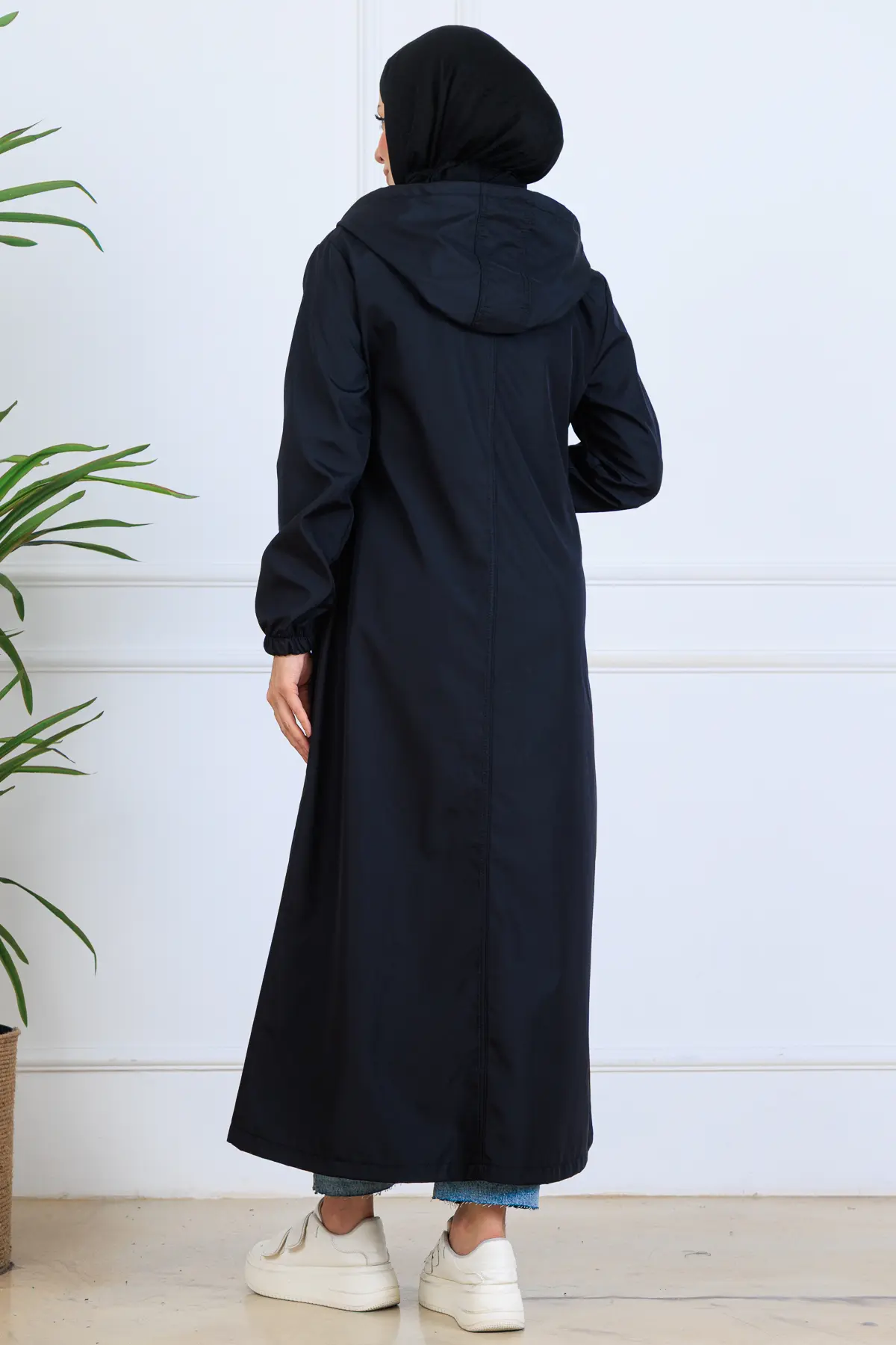 Long Coat With Patterned Interior-detail