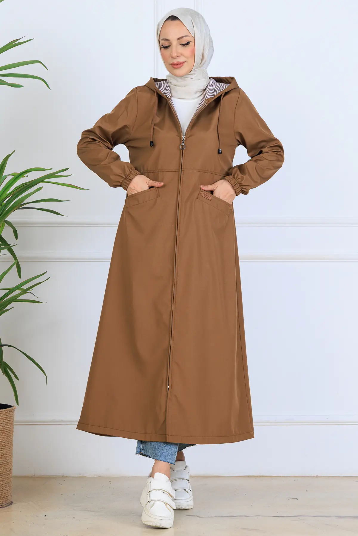 Long Coat With Patterned Interior-detail