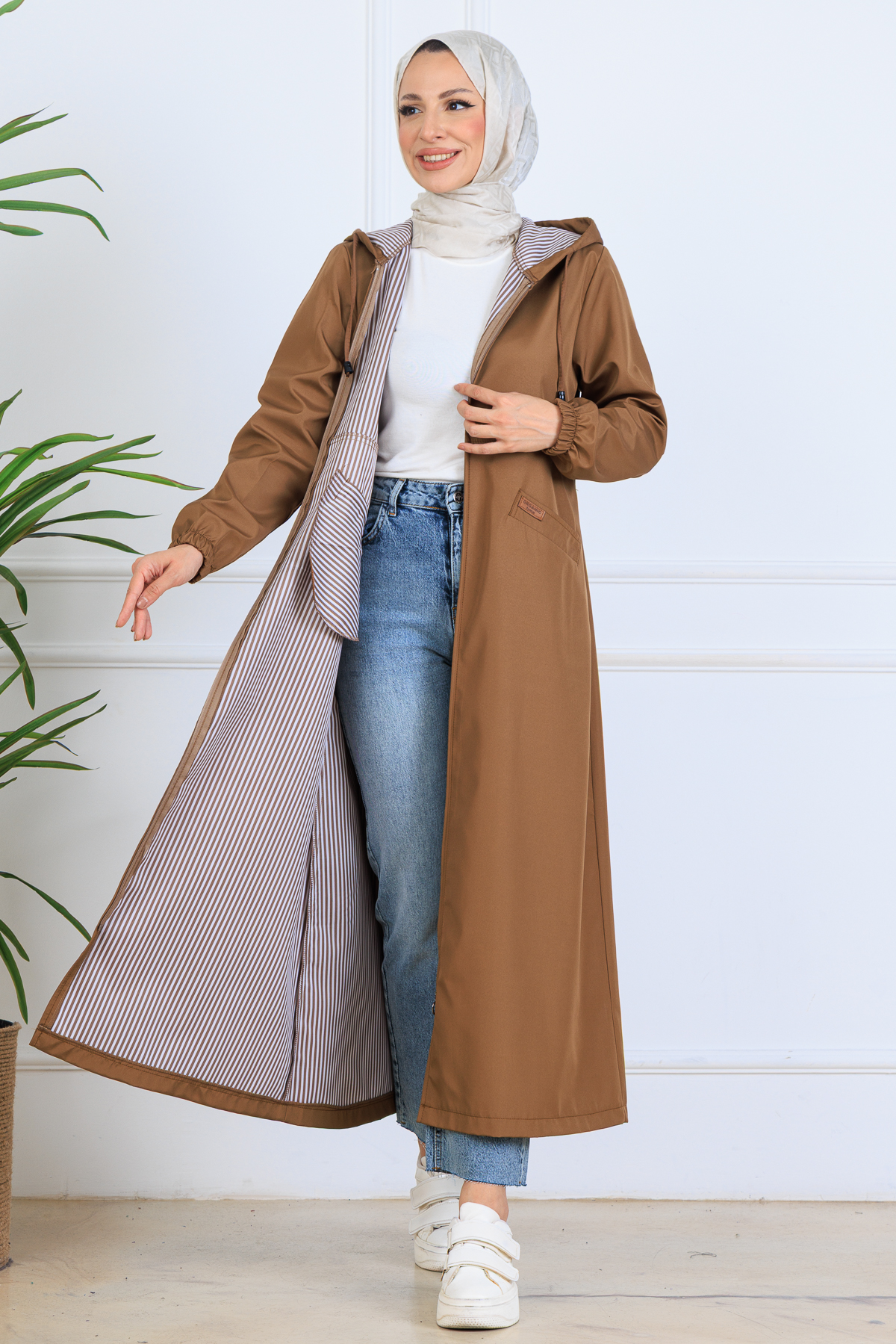 Long Coat With Patterned Interior