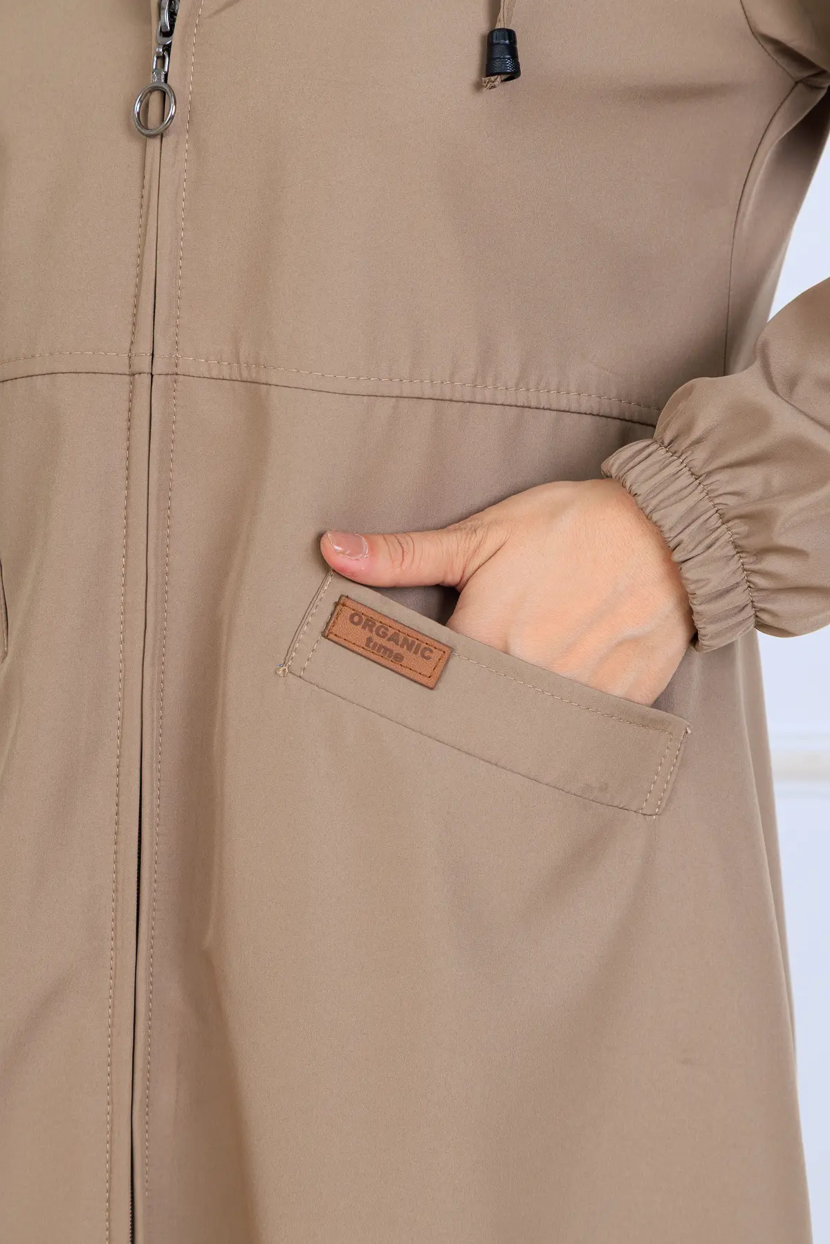 Long Coat With Patterned Interior-detail