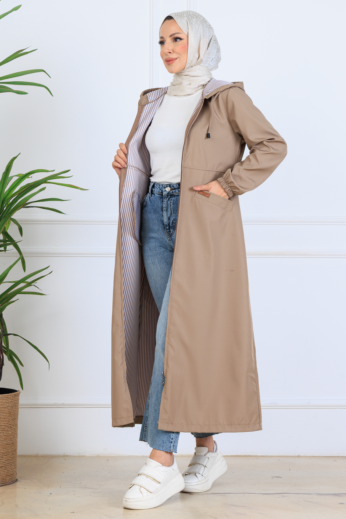 Long Coat With Patterned Interior