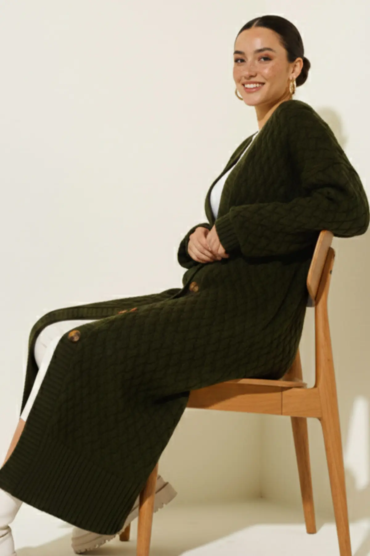 Long Knitted Cardigan With Knitted Pattern-detail