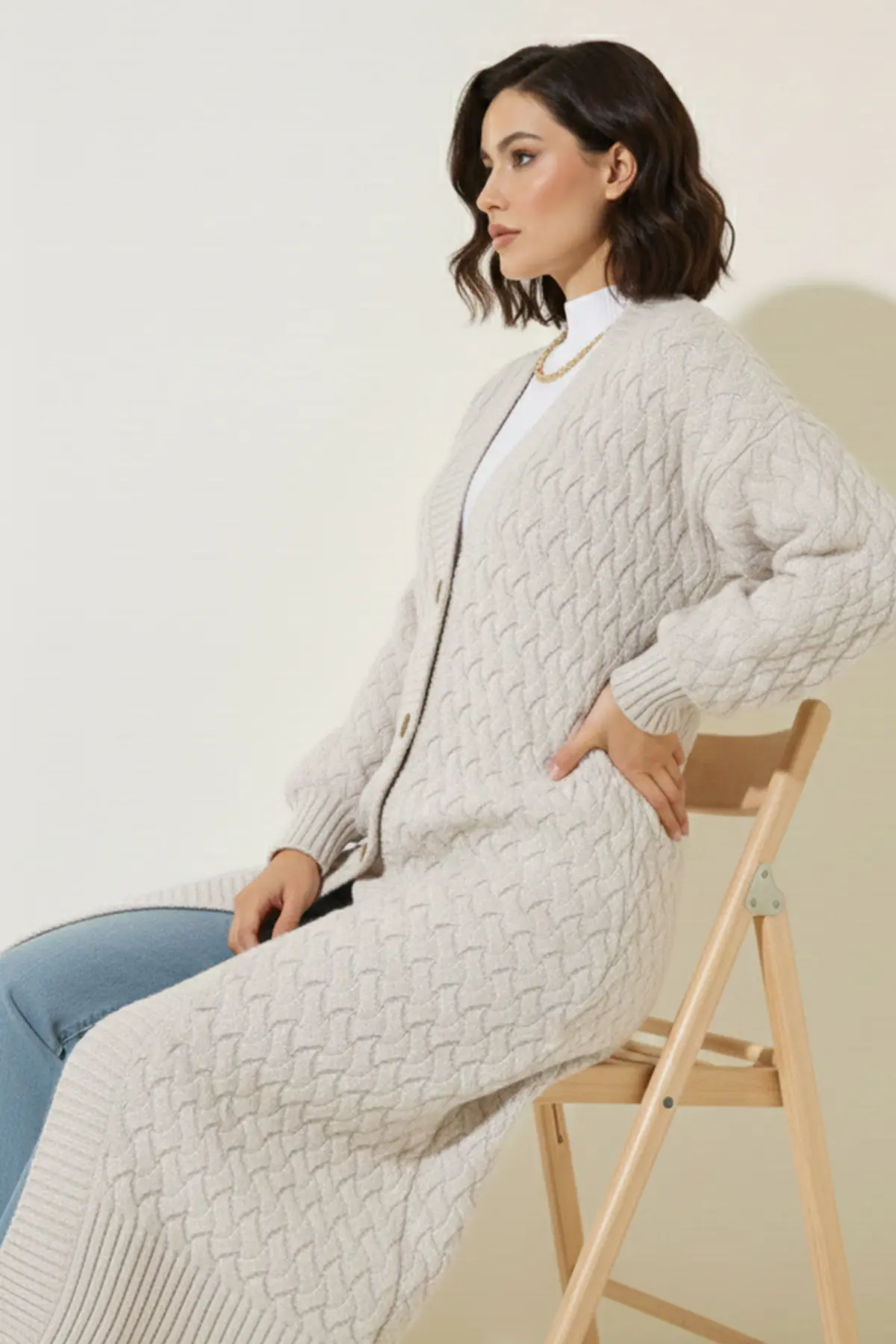 Long Knitted Cardigan With Knitted Pattern-detail