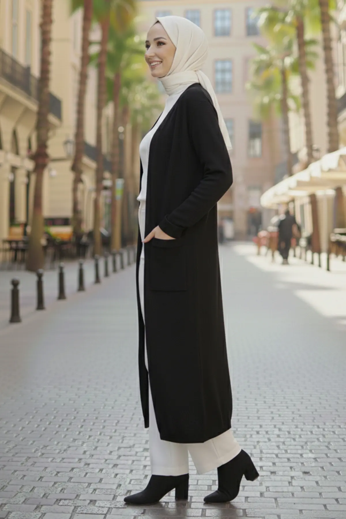 Long Knitted Cardigan With Pockets-detail