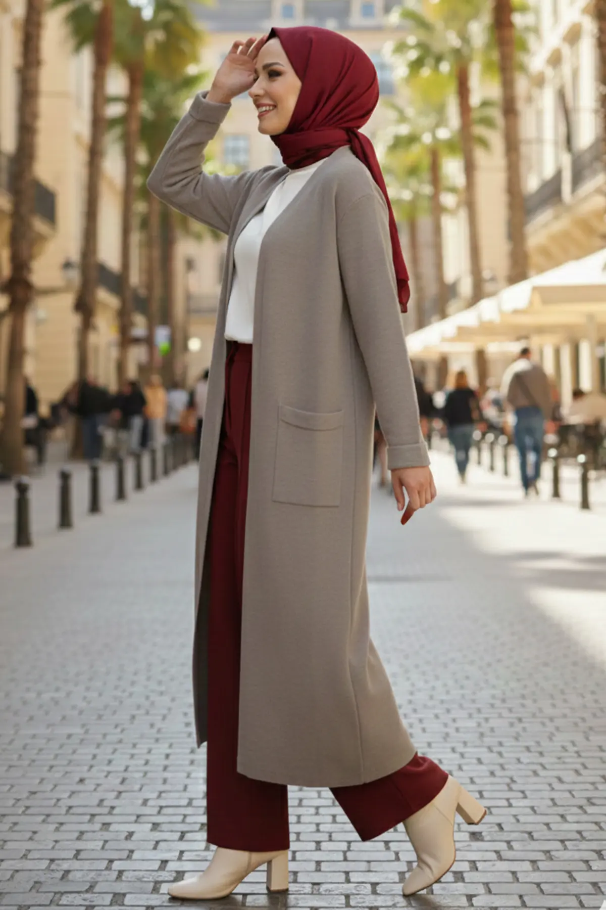 Long Knitted Cardigan With Pockets-detail