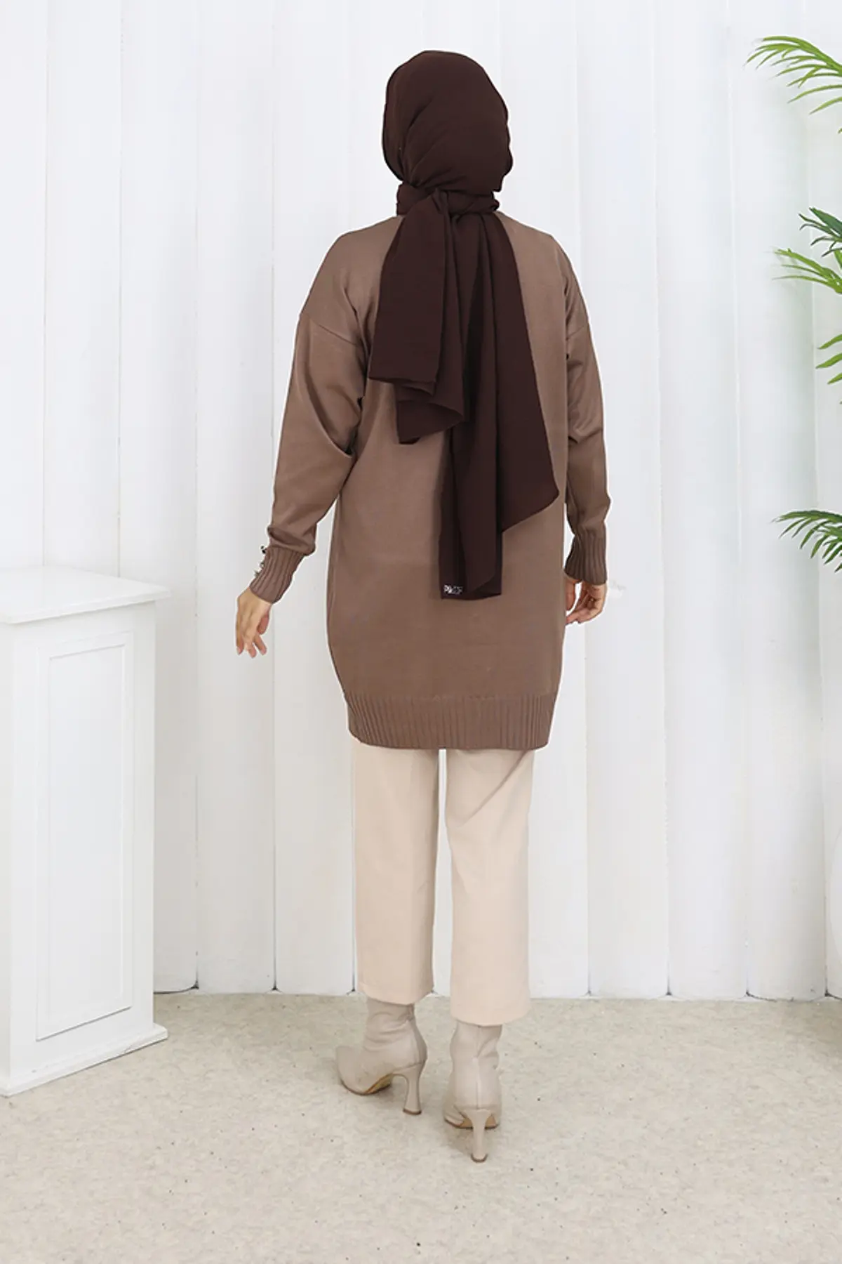 Long Mercerized Cardigan With Buttons-detail