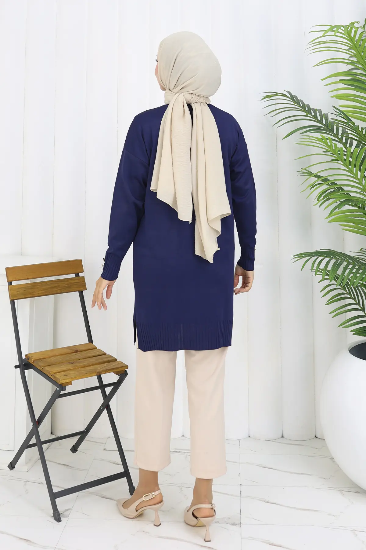 Long Mercerized Cardigan With Collar Detail-detail