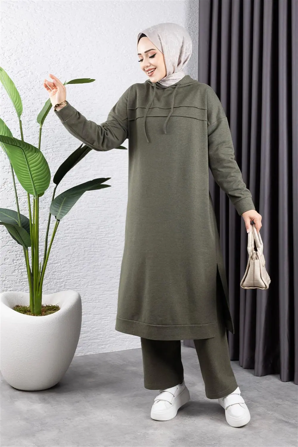 Long Tunic Sports Suit-detail