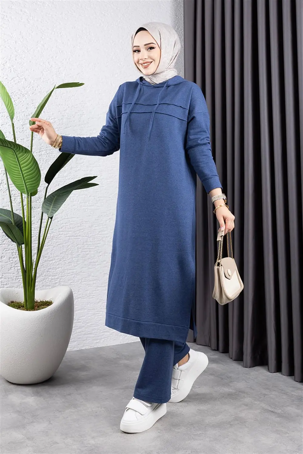 Long Tunic Sports Suit-detail
