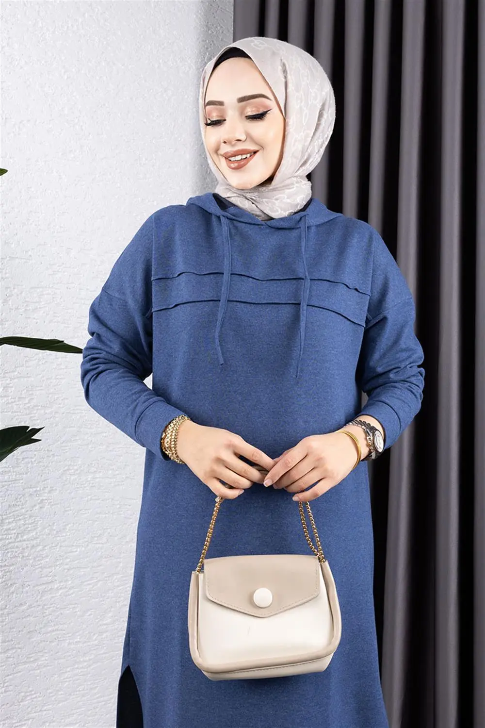 Long Tunic Sports Suit-detail