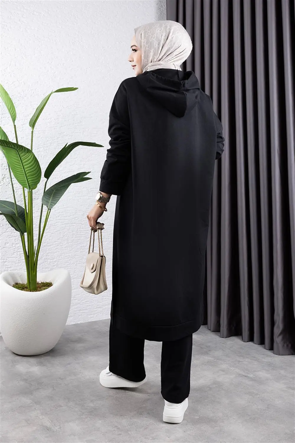 Long Tunic Sports Suit-detail