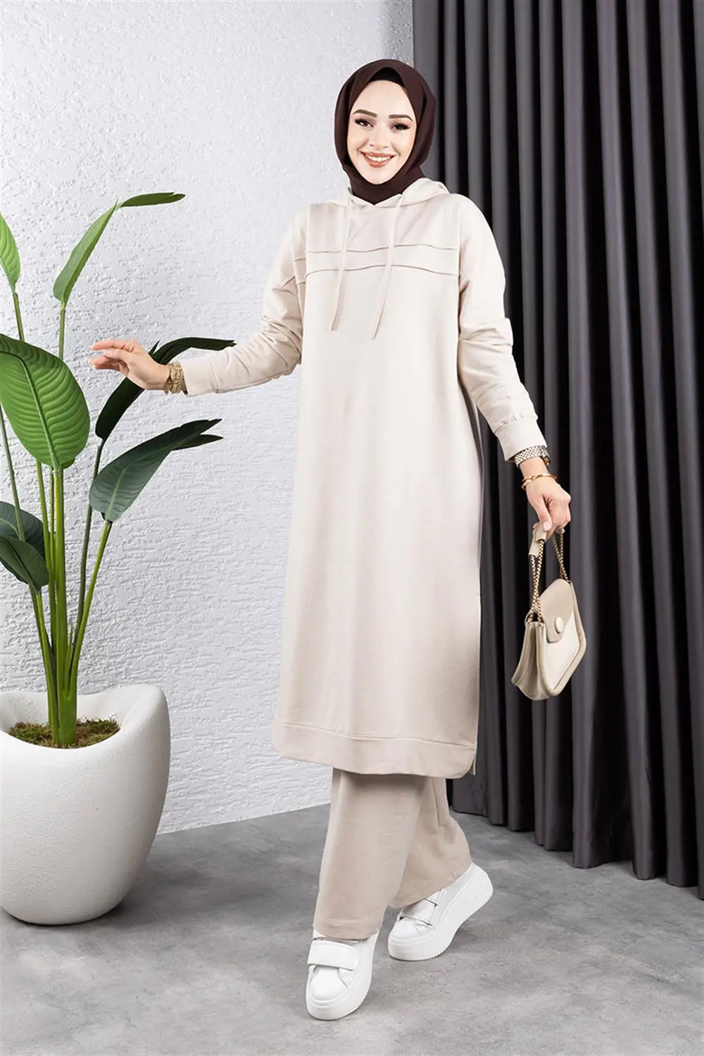 Long Tunic Sports Suit-detail