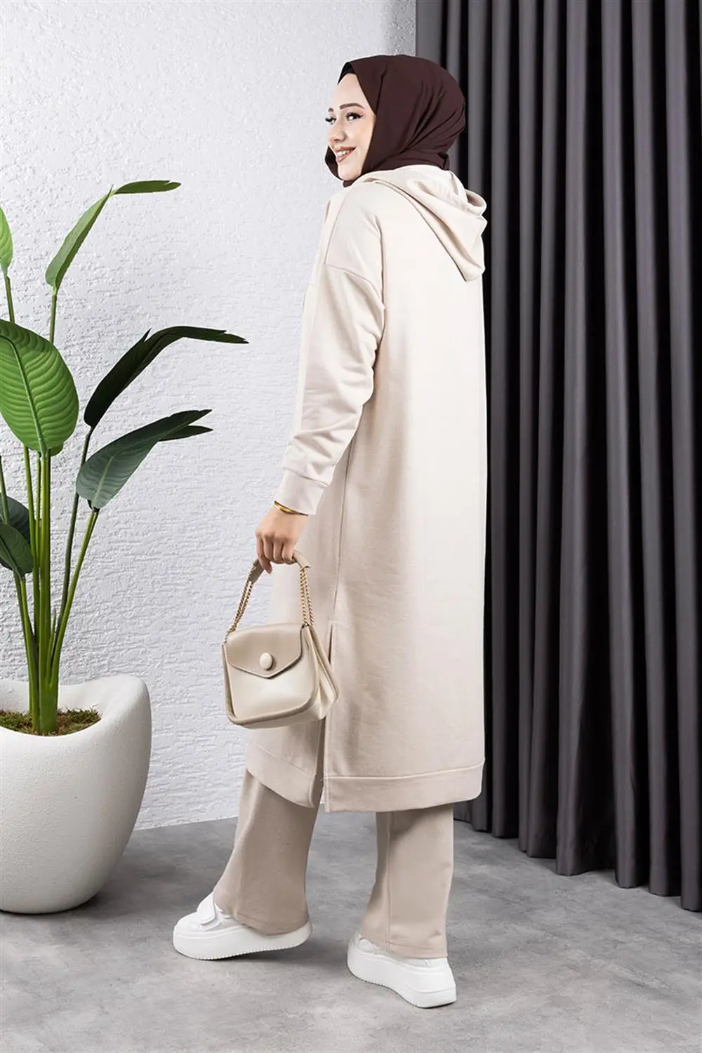 Long Tunic Sports Suit-detail