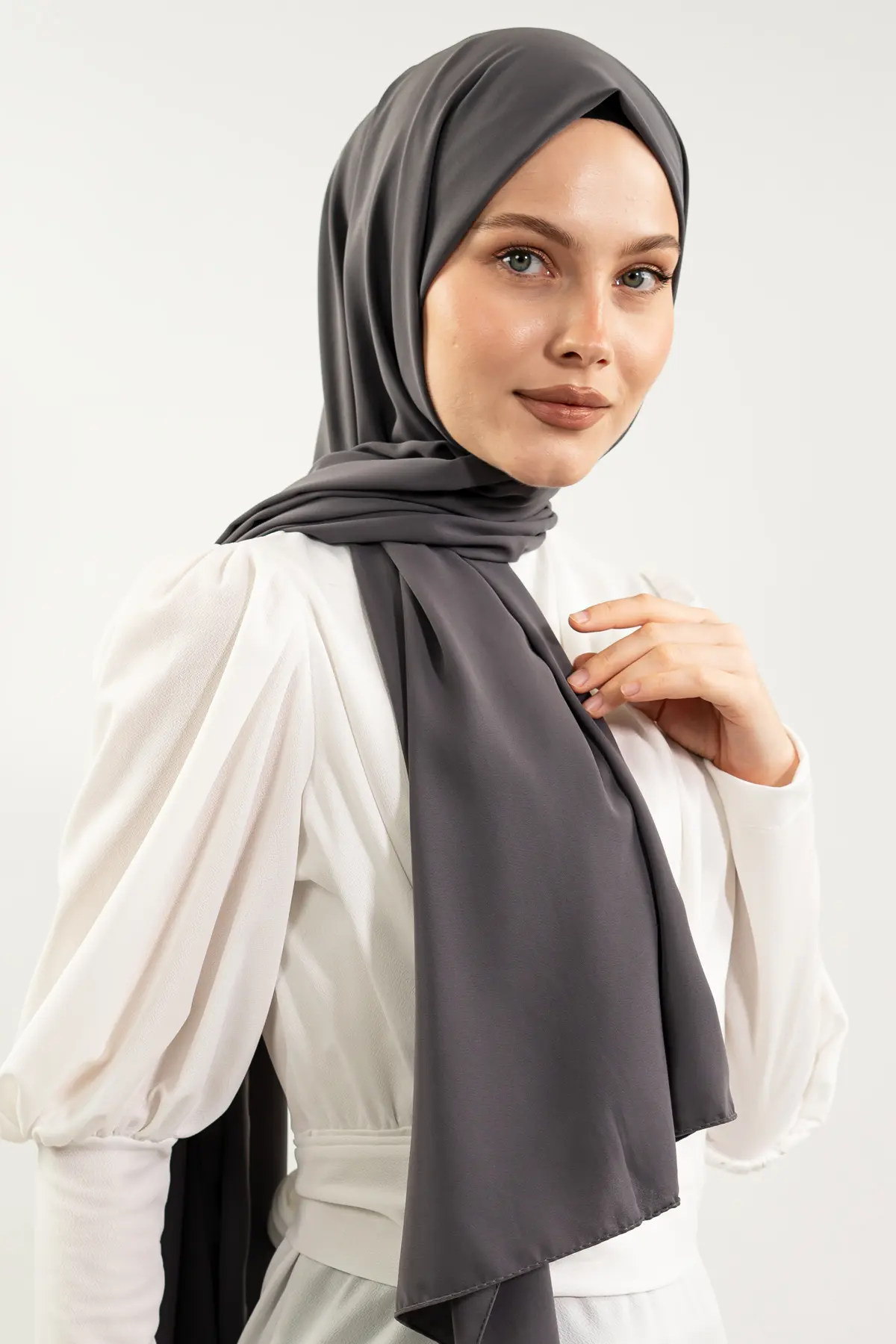 Madina Silk Antrasit Shawl-detail