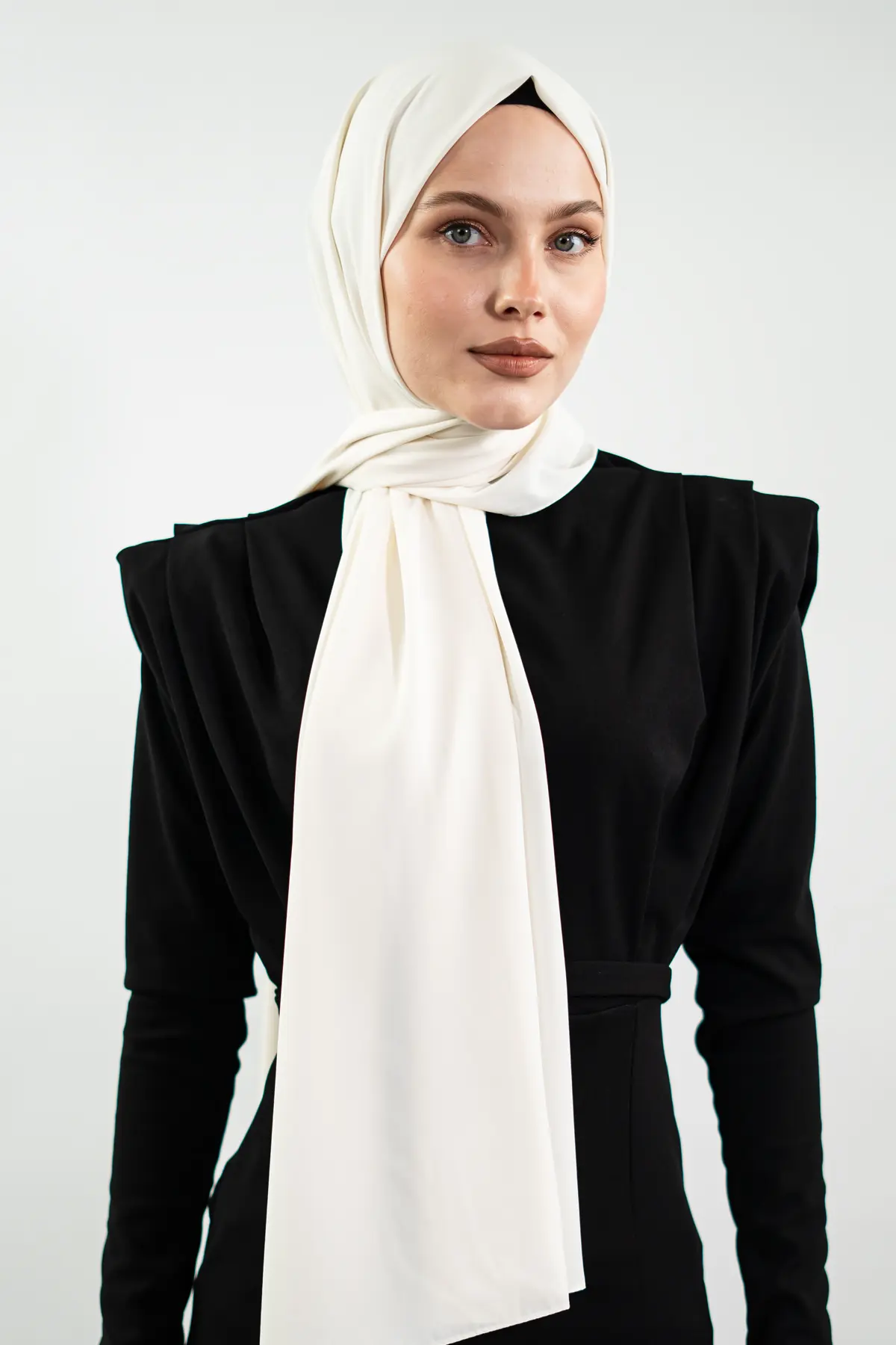 Madina Silk Cream Color Shawl-detail