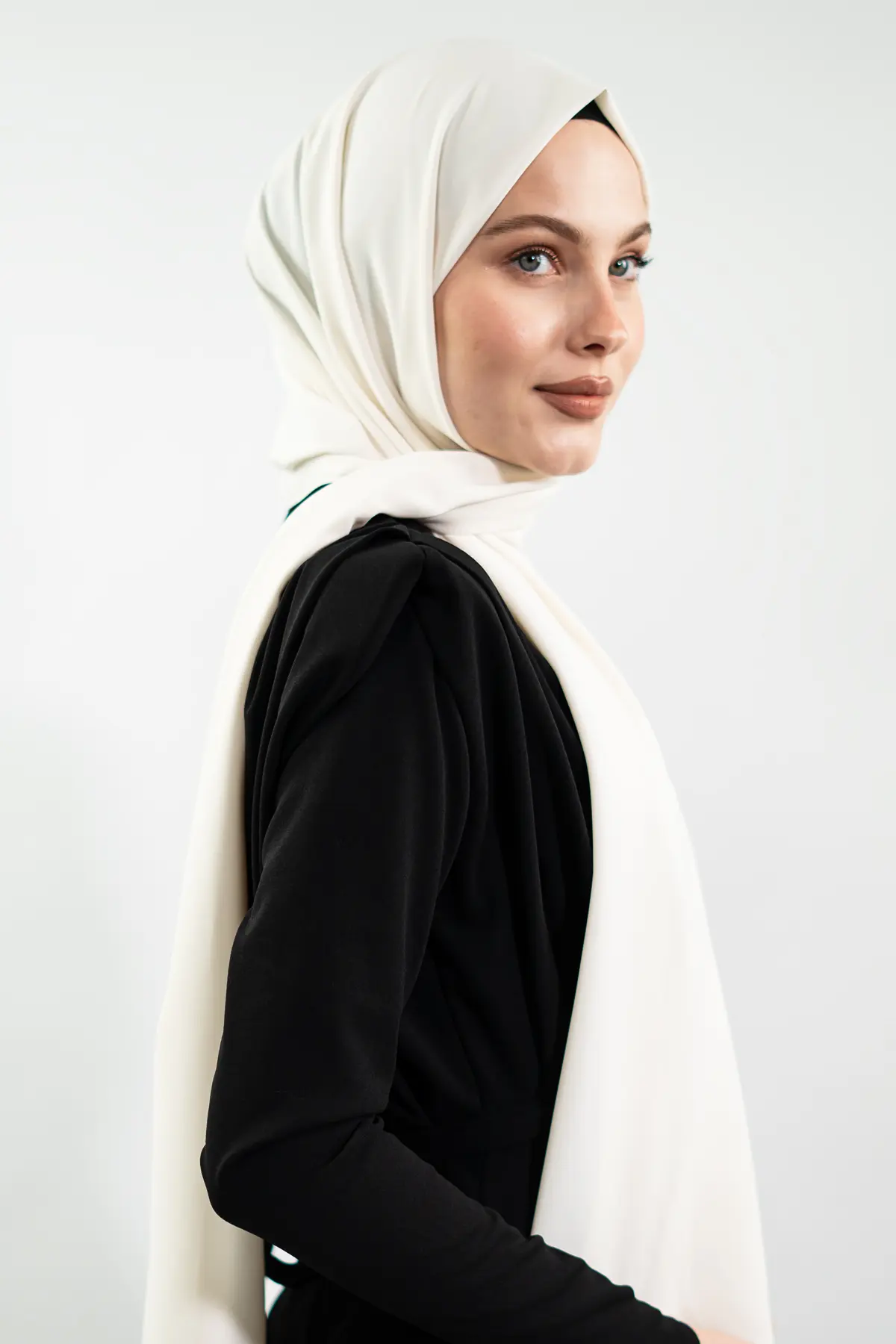 Madina Silk Cream Color Shawl-detail