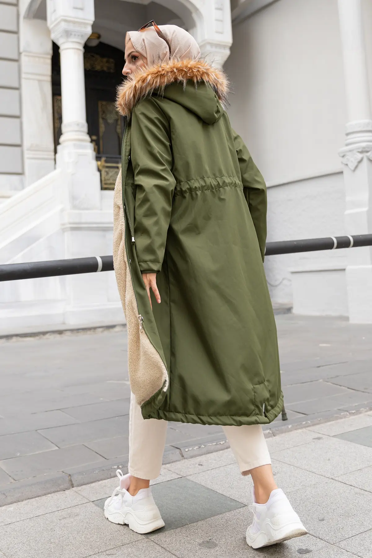 Fashion New Outwear-detail