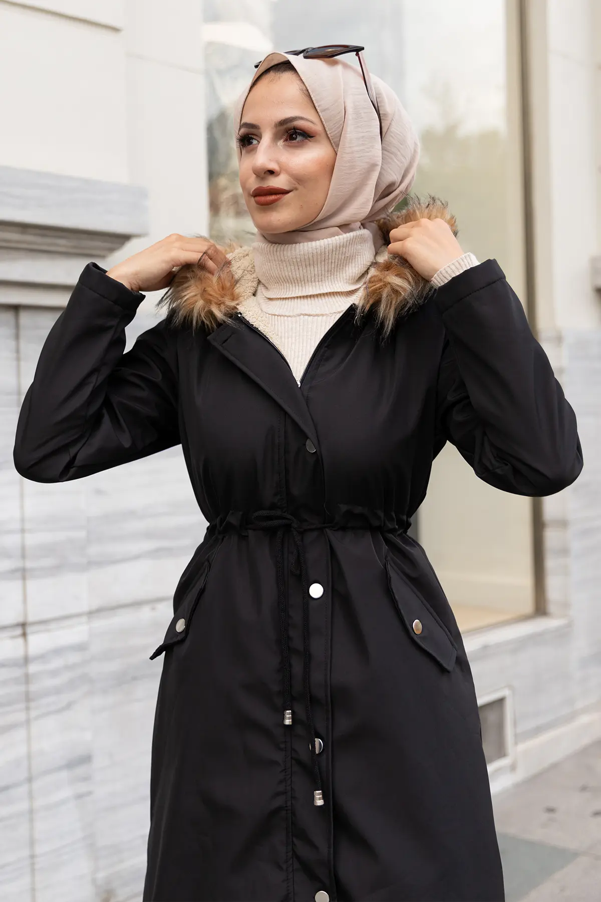 Fashion New Outwear-detail