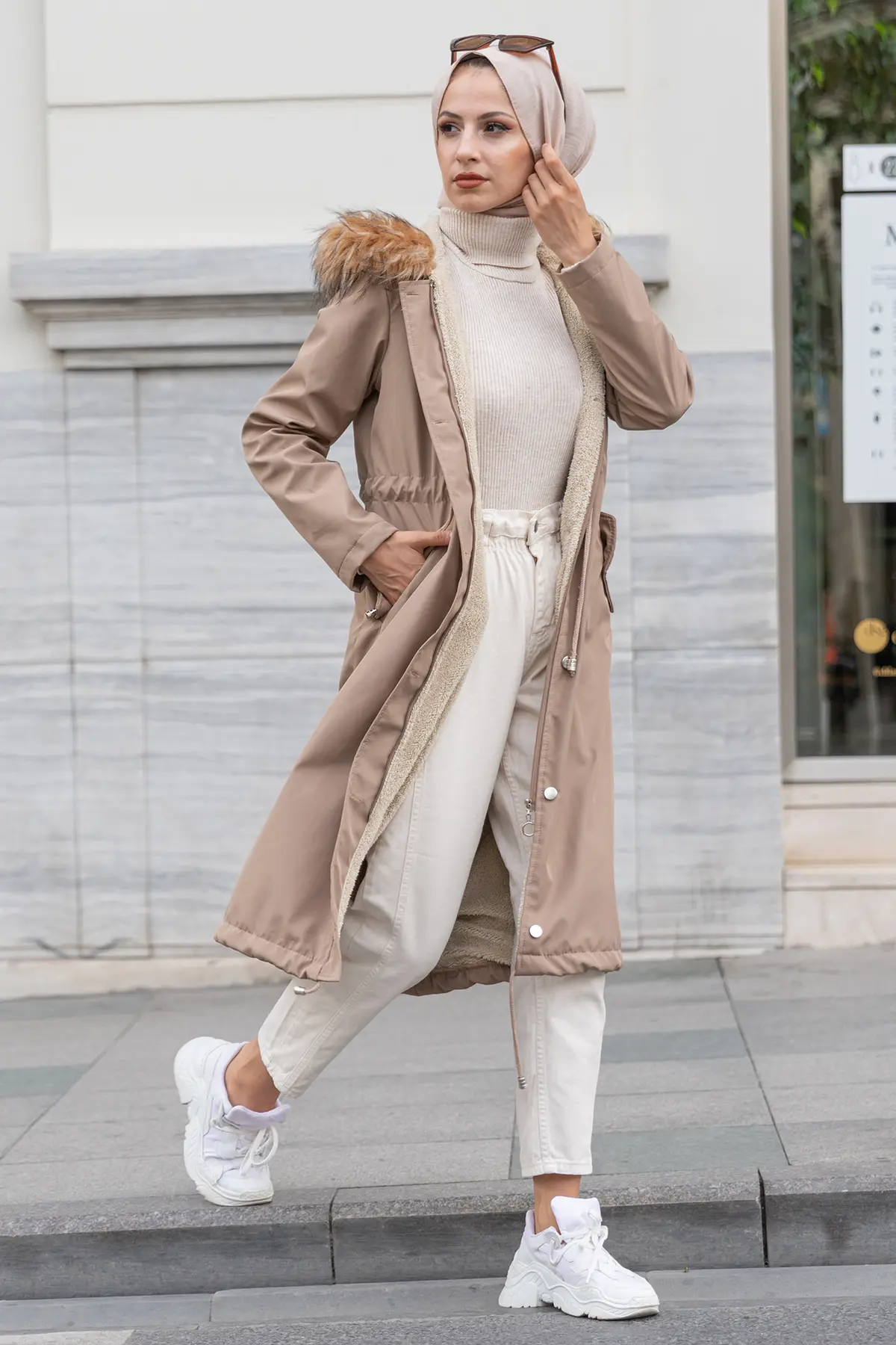 Fashion New Outwear-detail