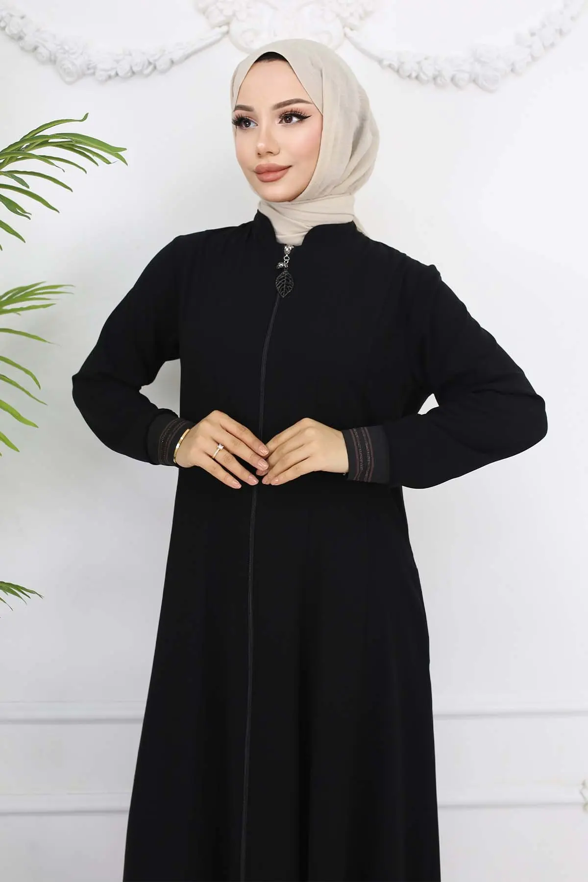 Mevlana Abaya With Elastic Sleeves-detail